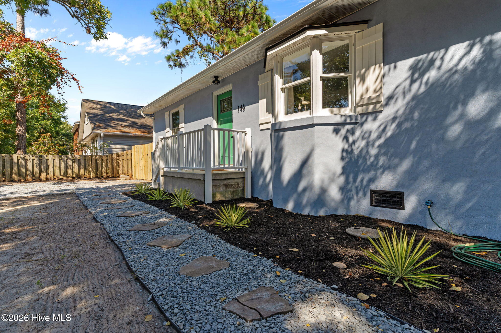 100563030 | Photo 42