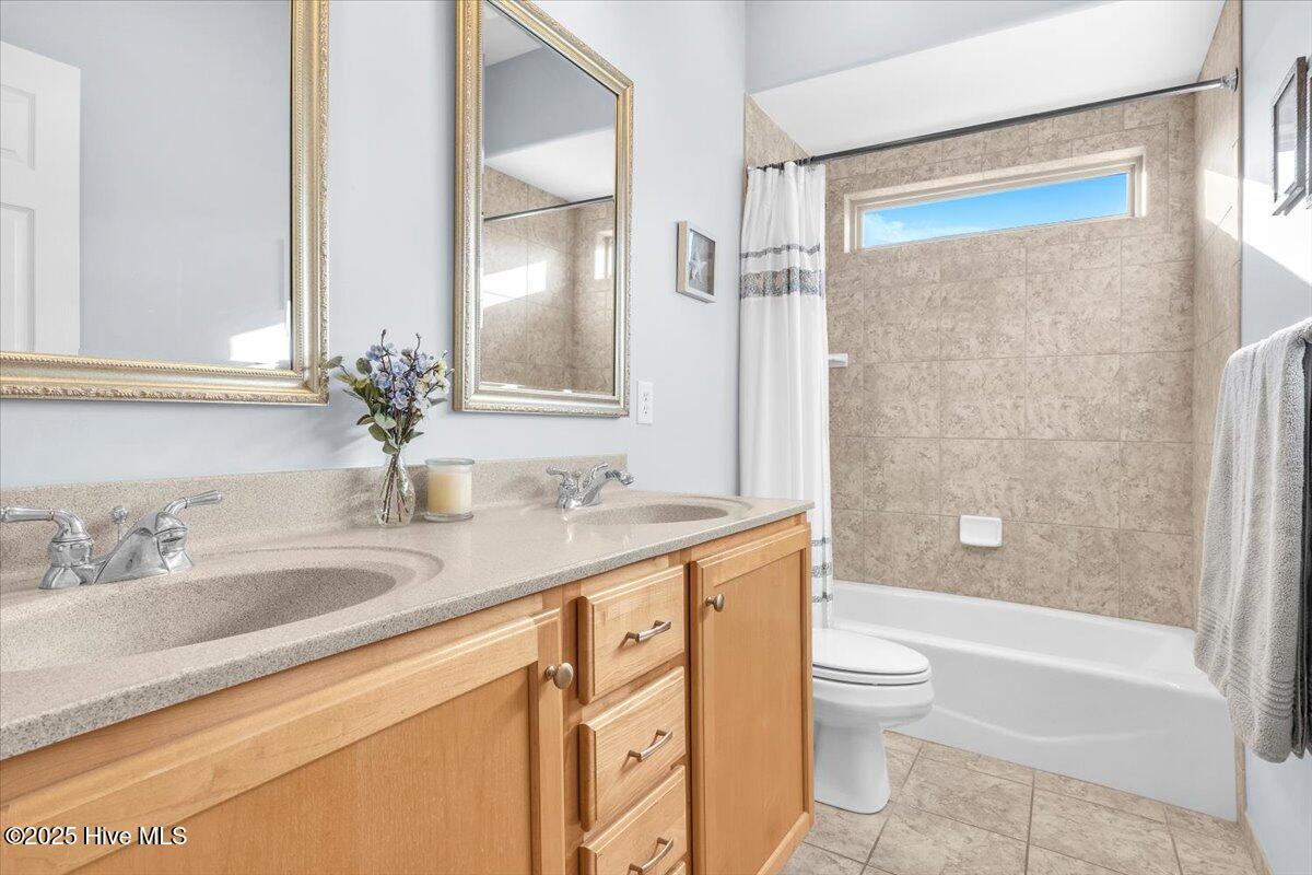 100545391 | Photo 26