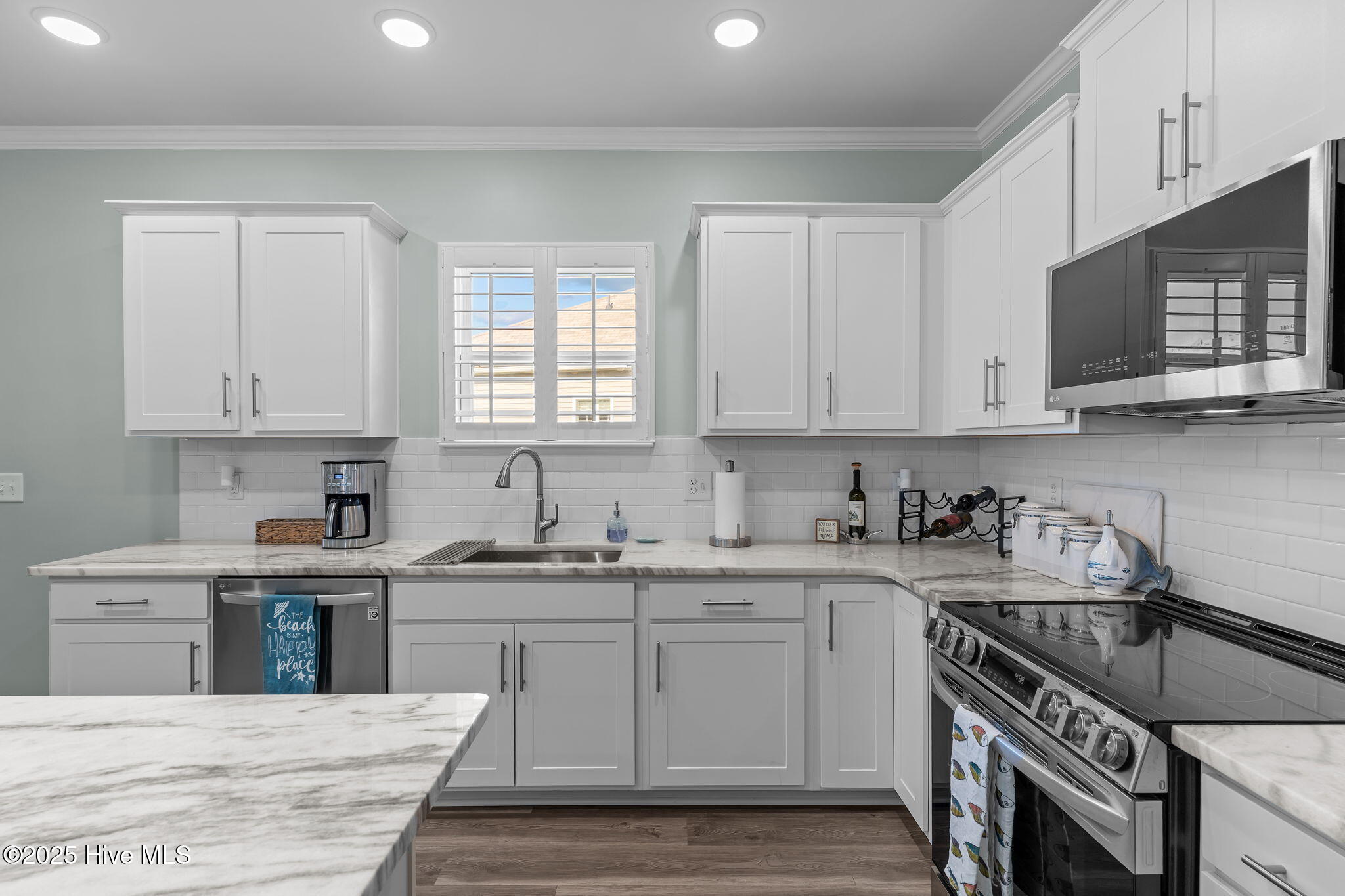 100531839 | Photo 22