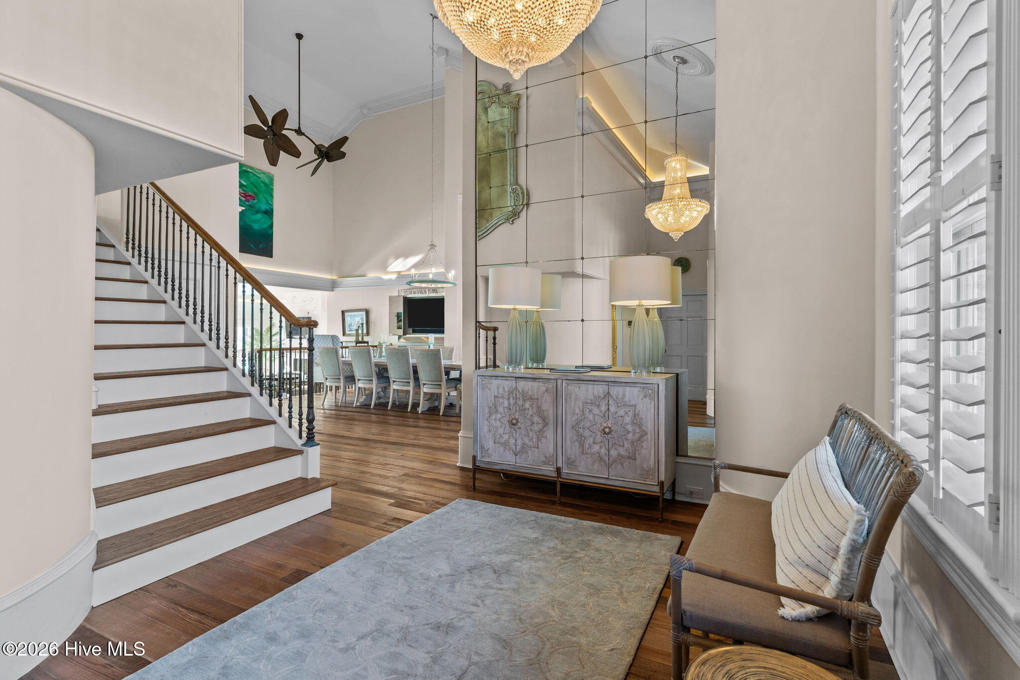 100552689 | Photo 41