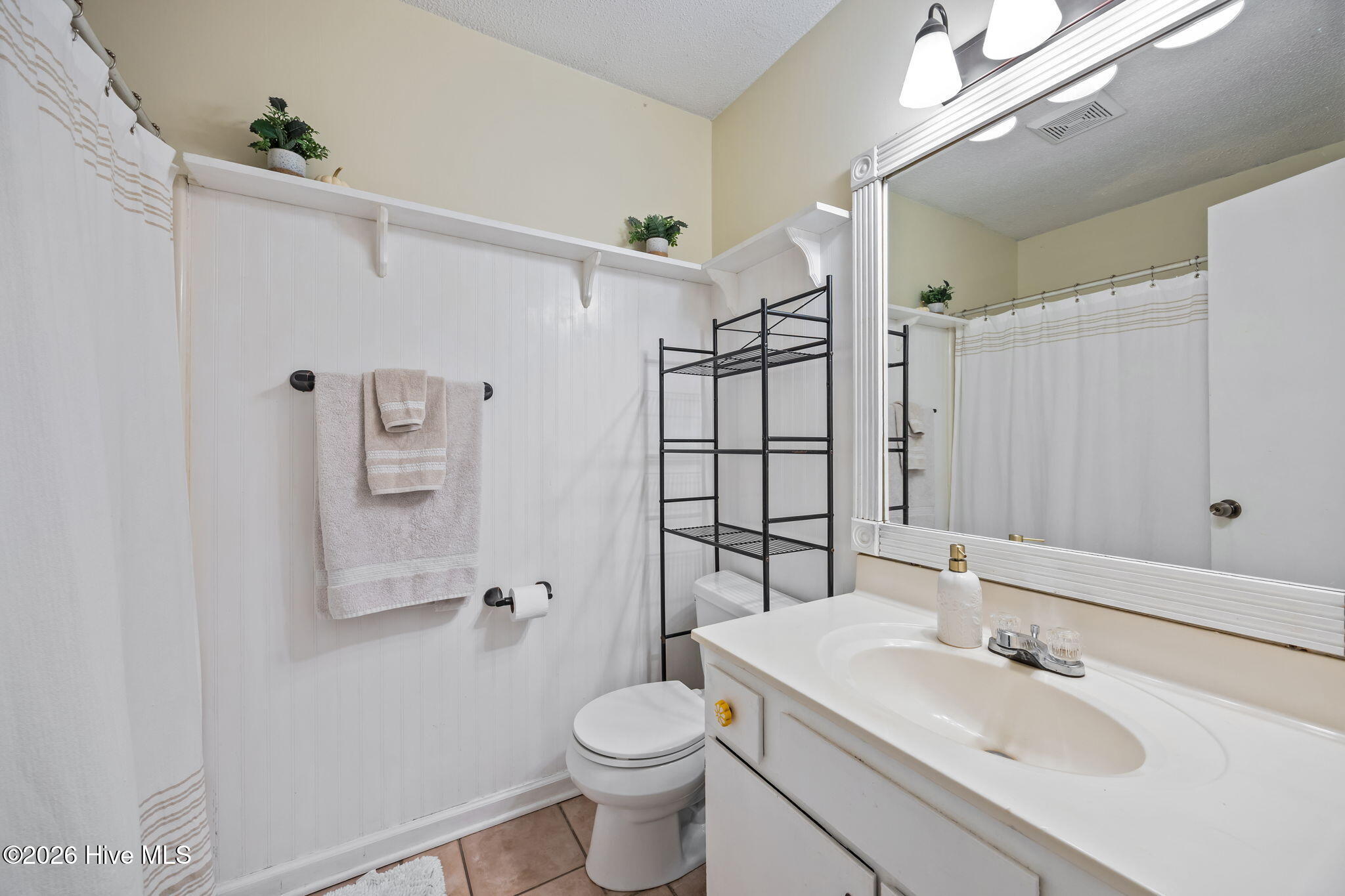 100559460 | Photo 22