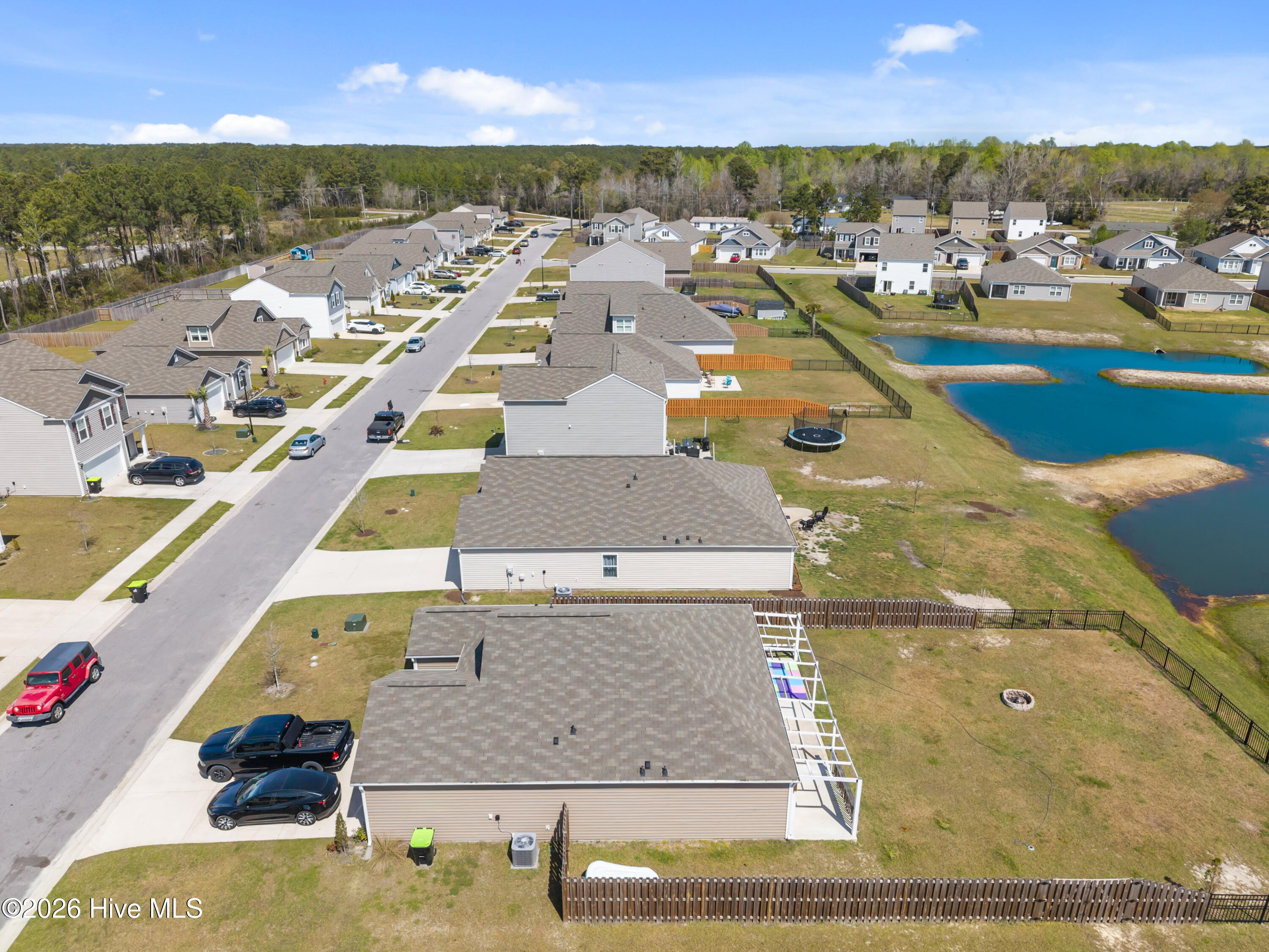 100562642 | Photo 14