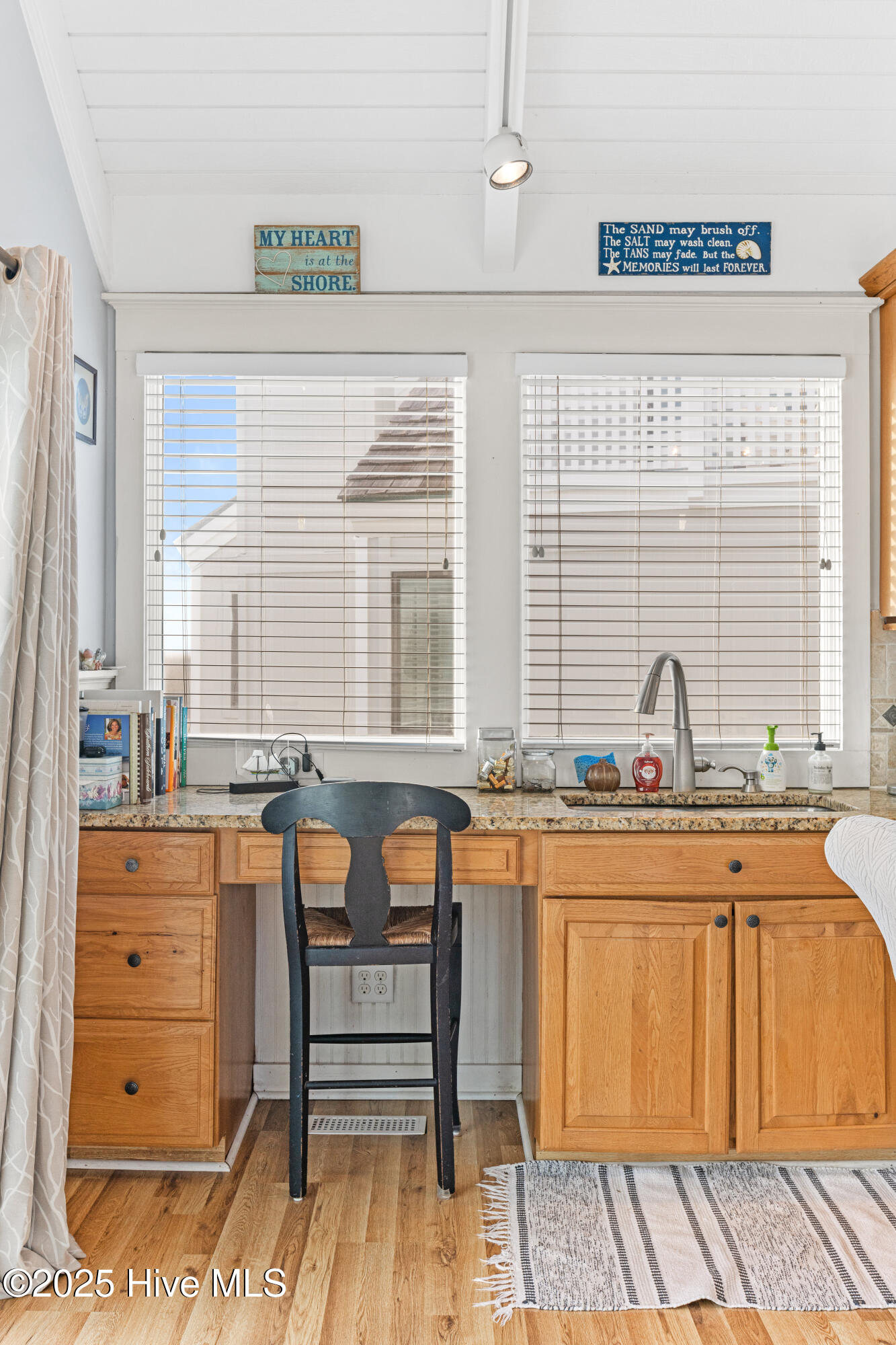 100551807 | Photo 18