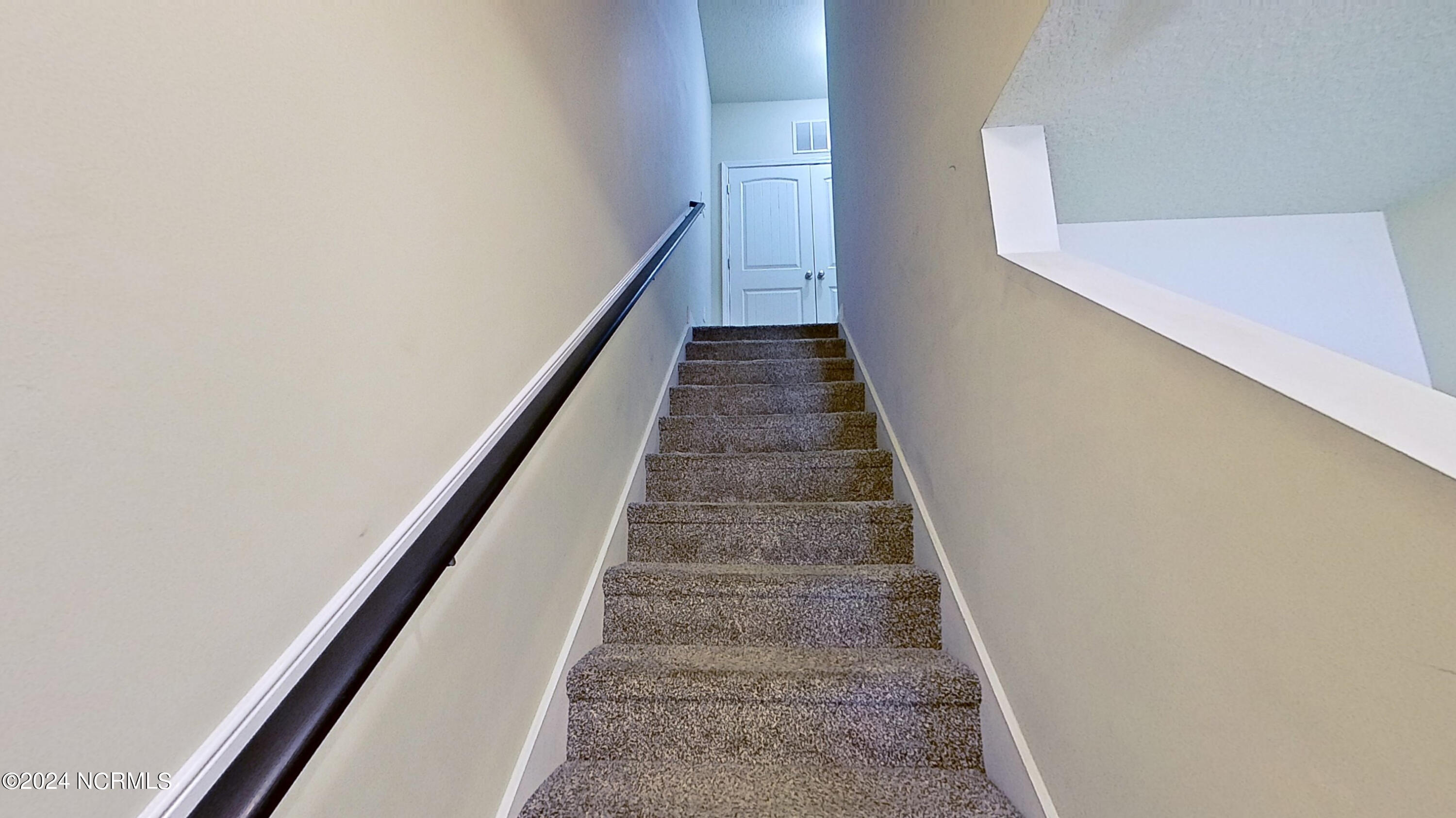 100524668 | Photo 13