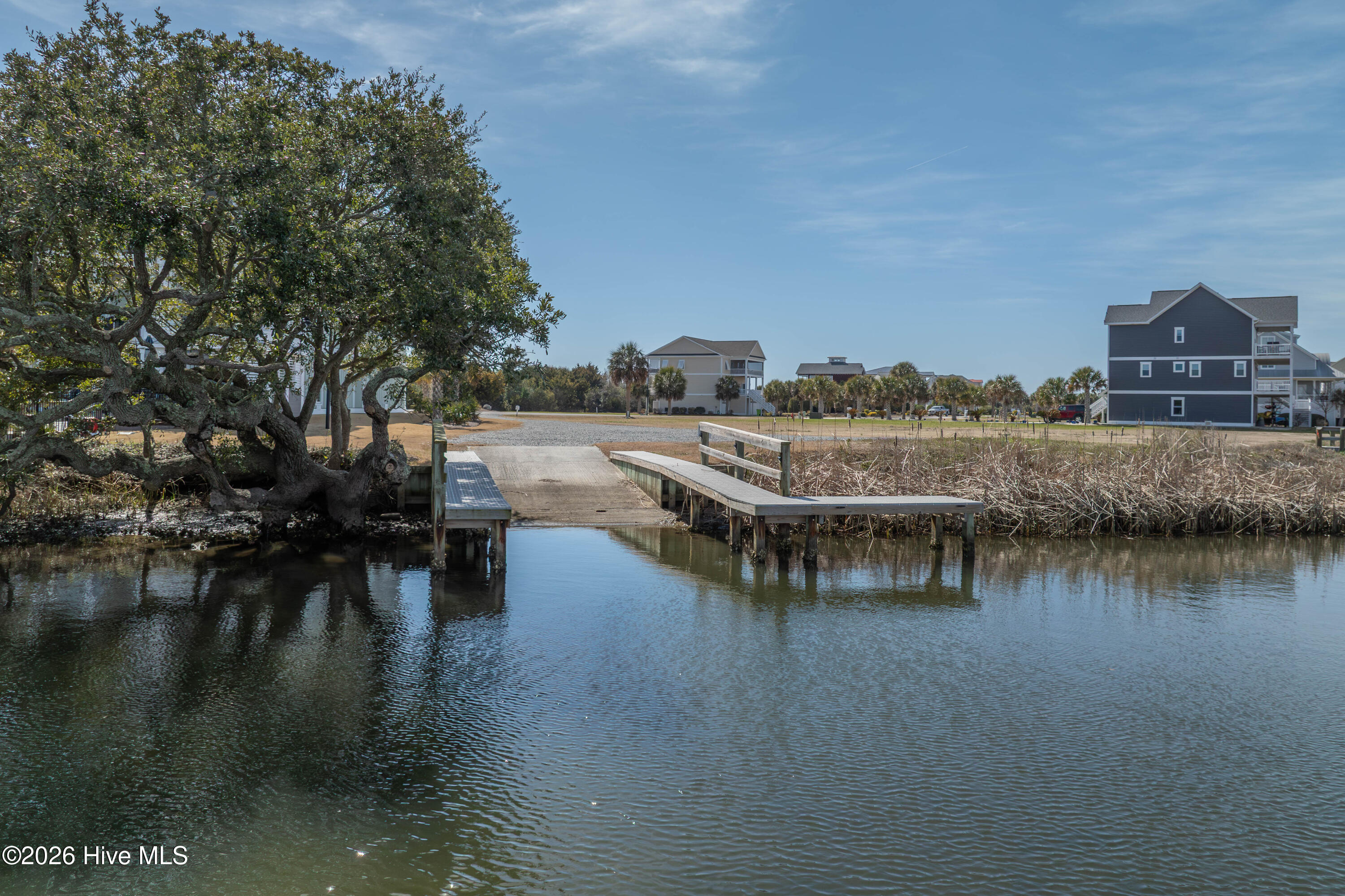 100558828 | Photo 46