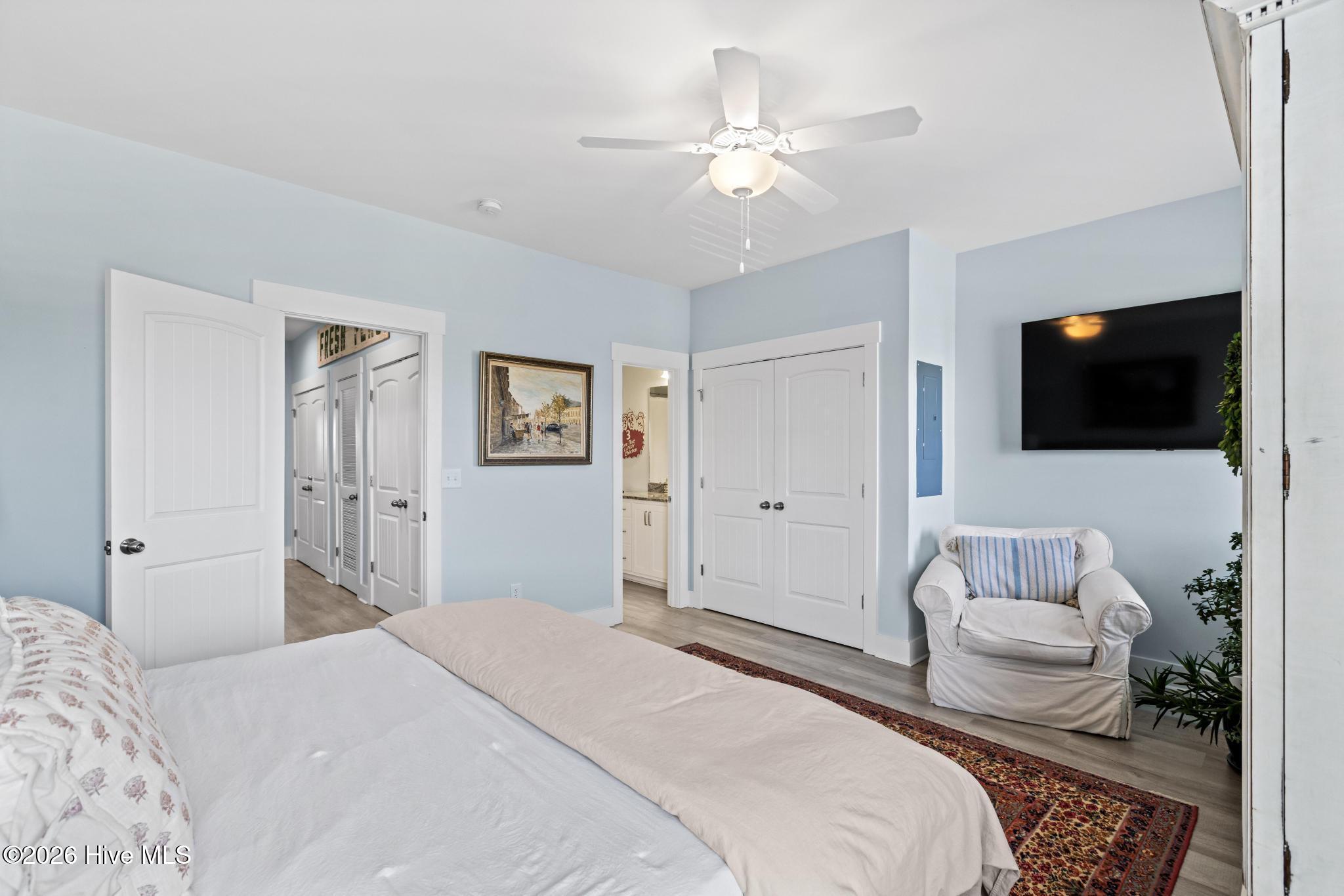 100562400 | Photo 21