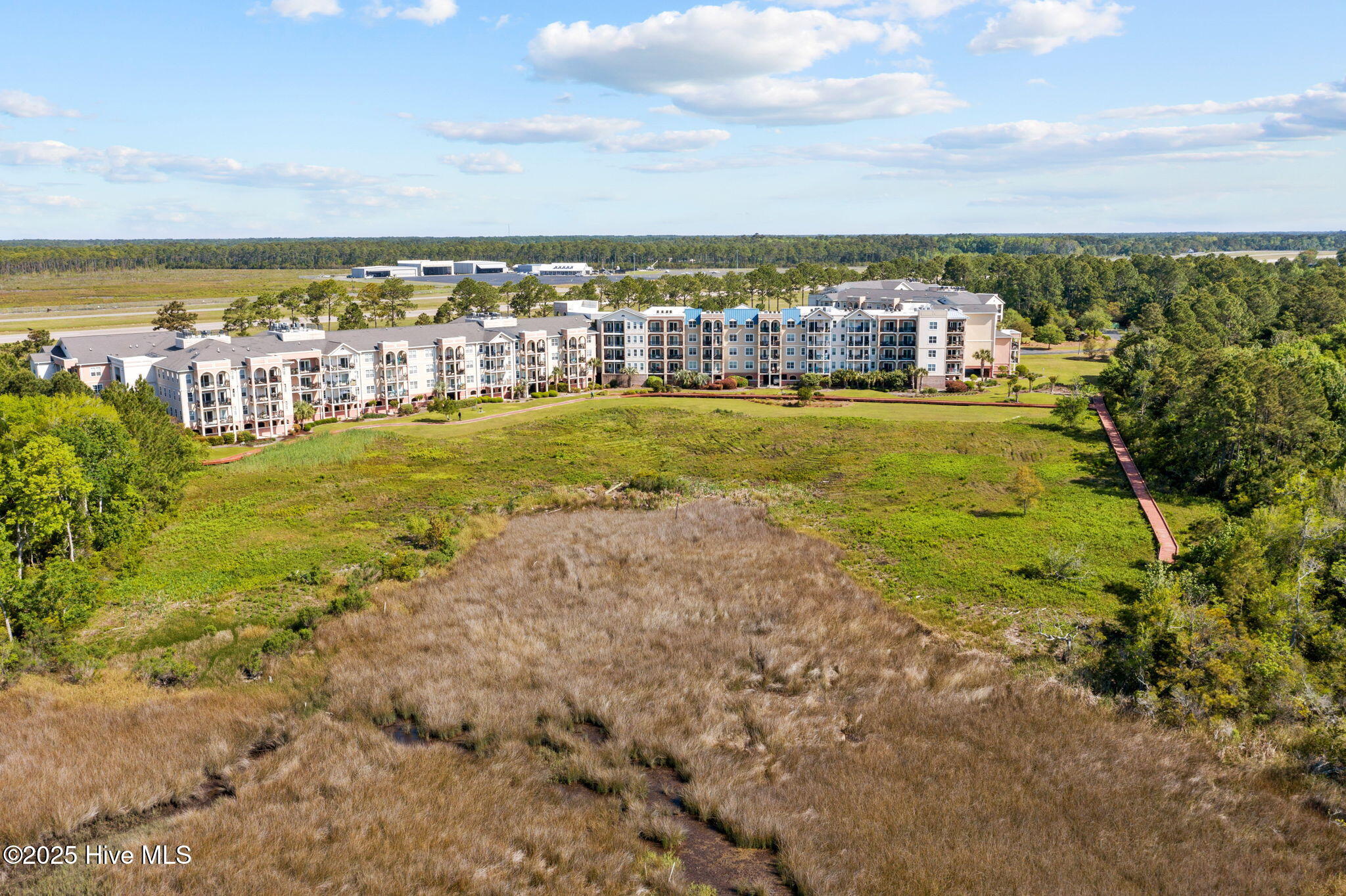 100535787 | Photo 73