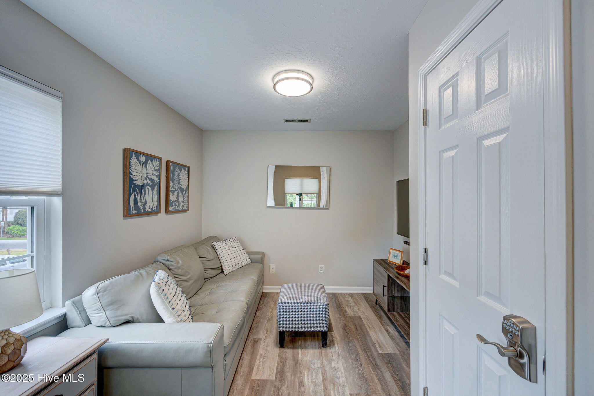 100531587 | Photo 18