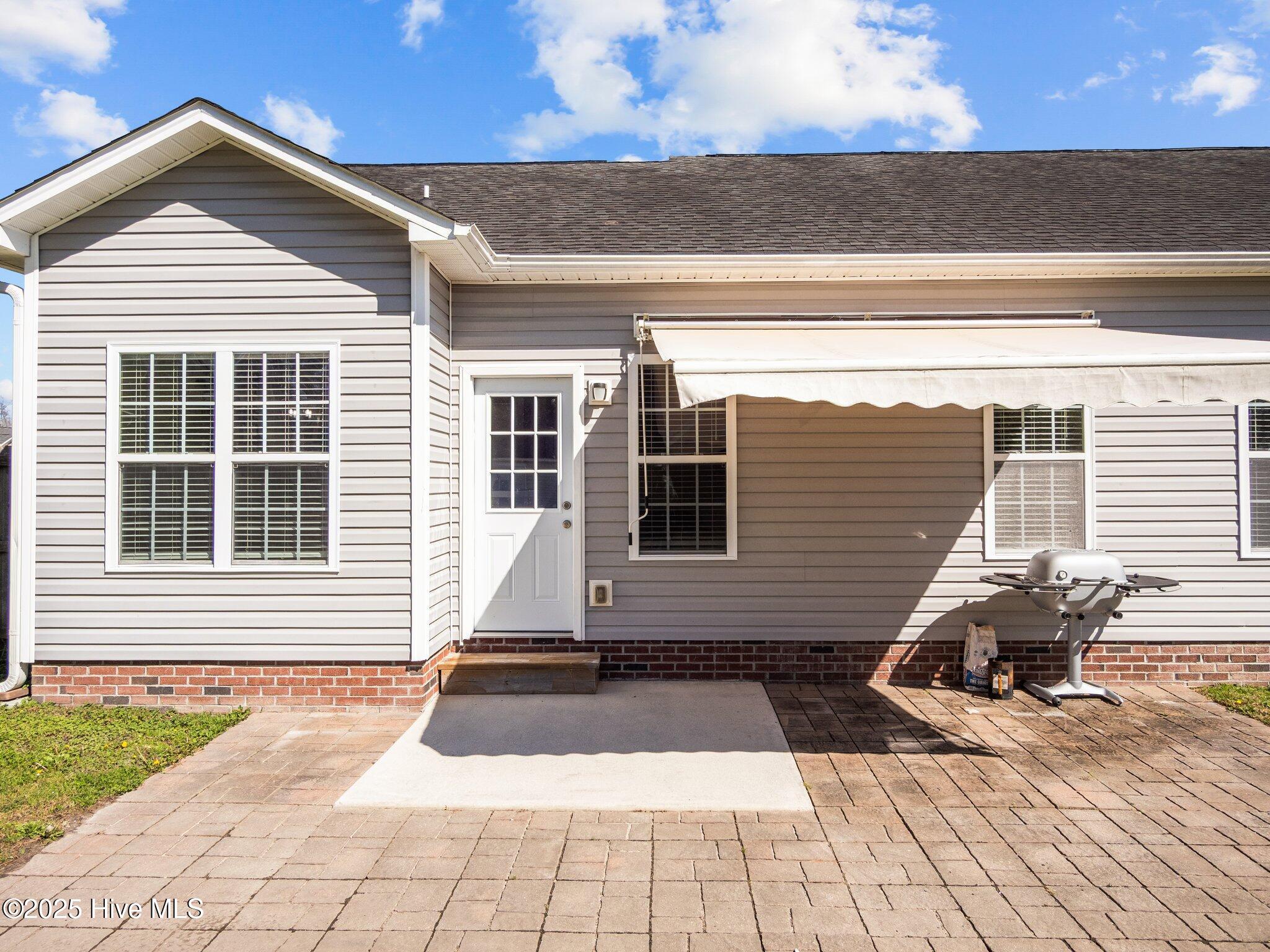 100561630 | Photo 42