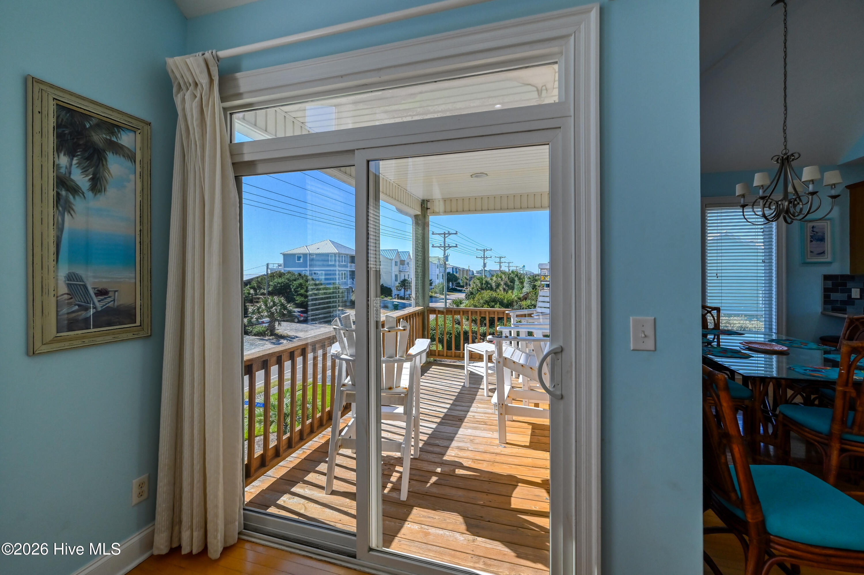 100569852 | Photo 16