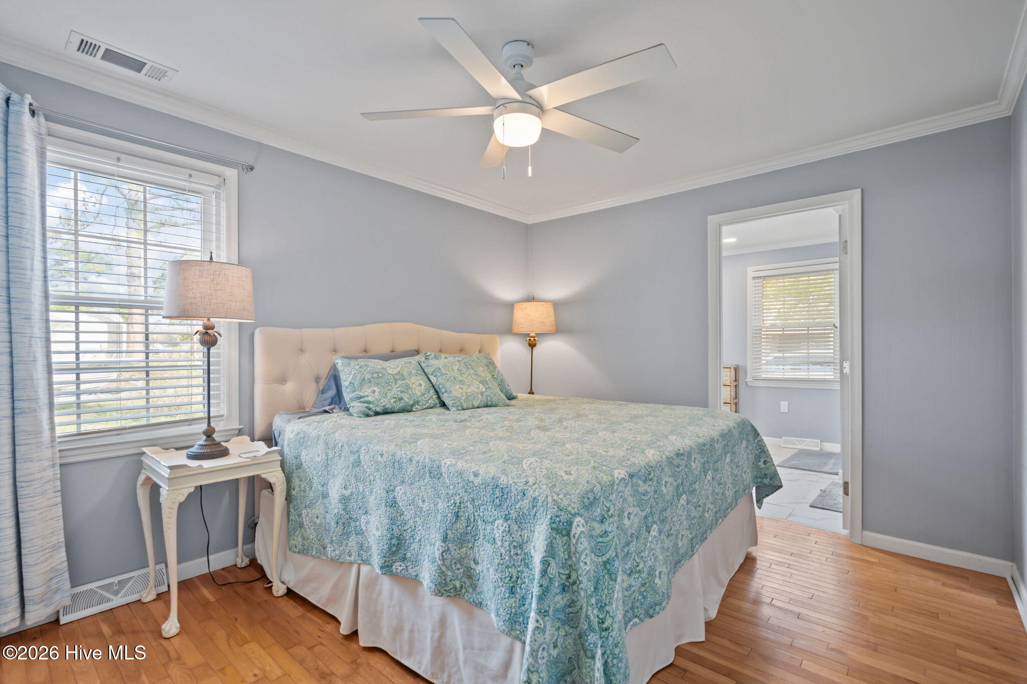 100564624 | Photo 23