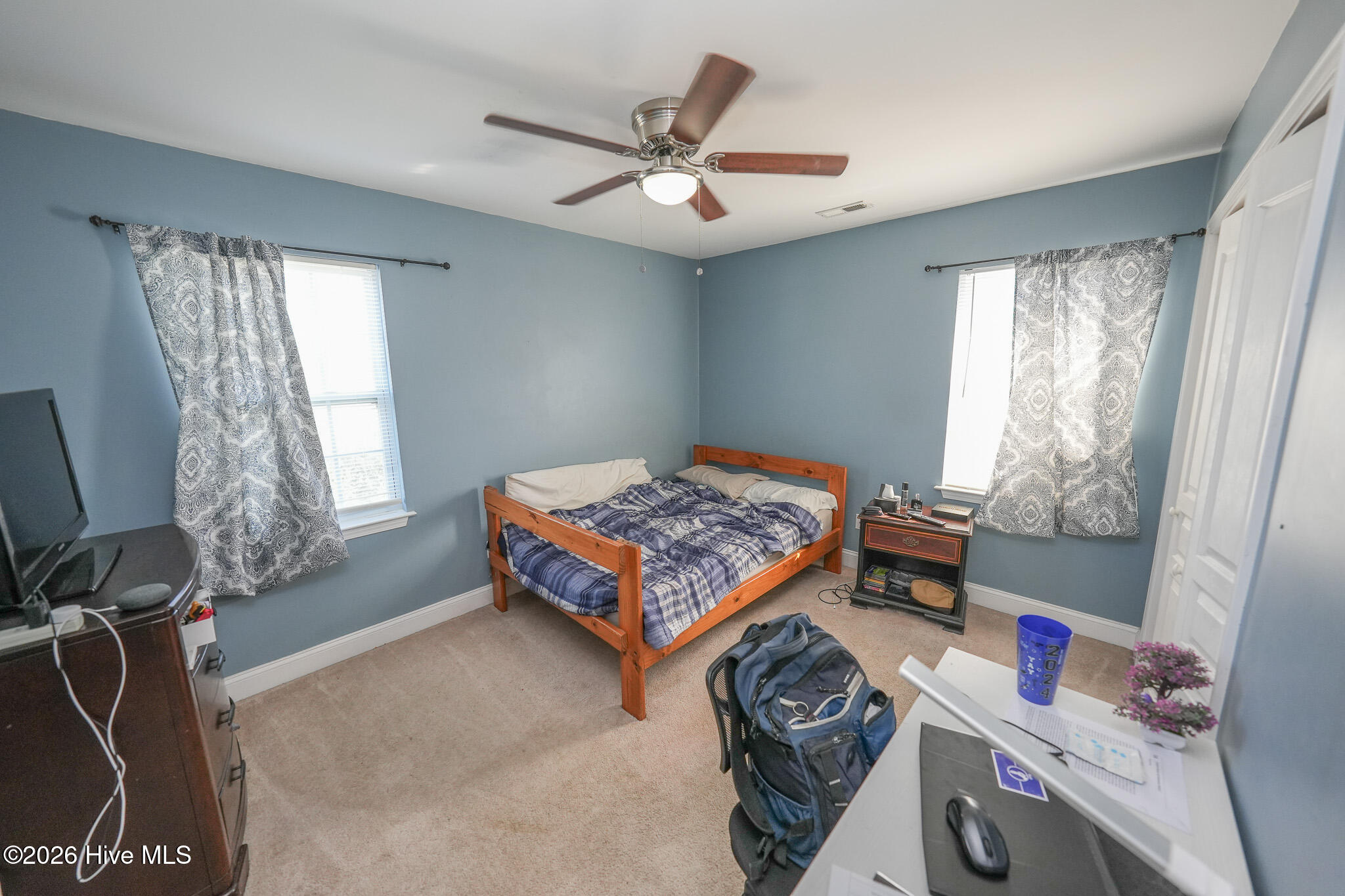 100561361 | Photo 19