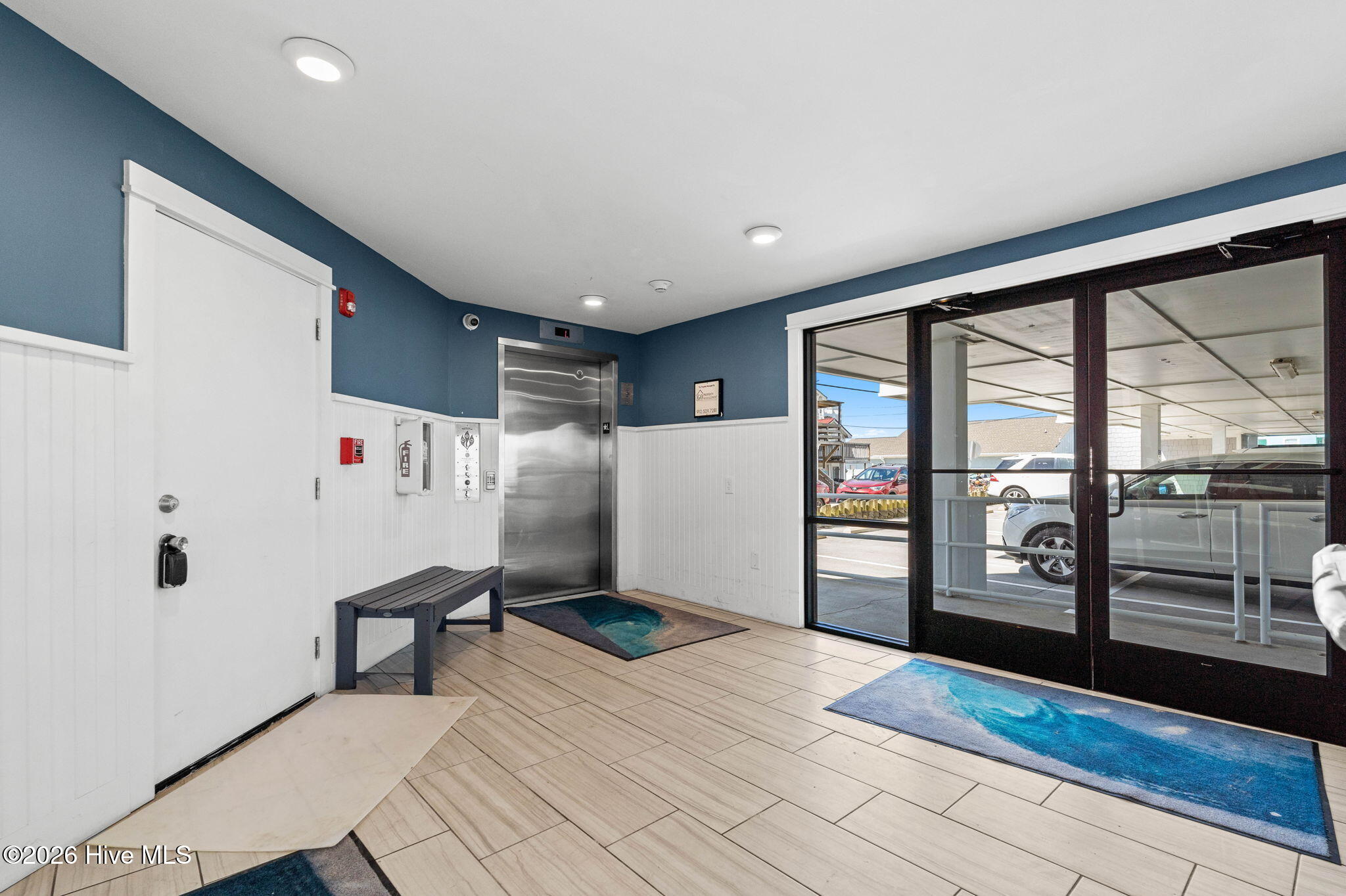 100565689 | Photo 21