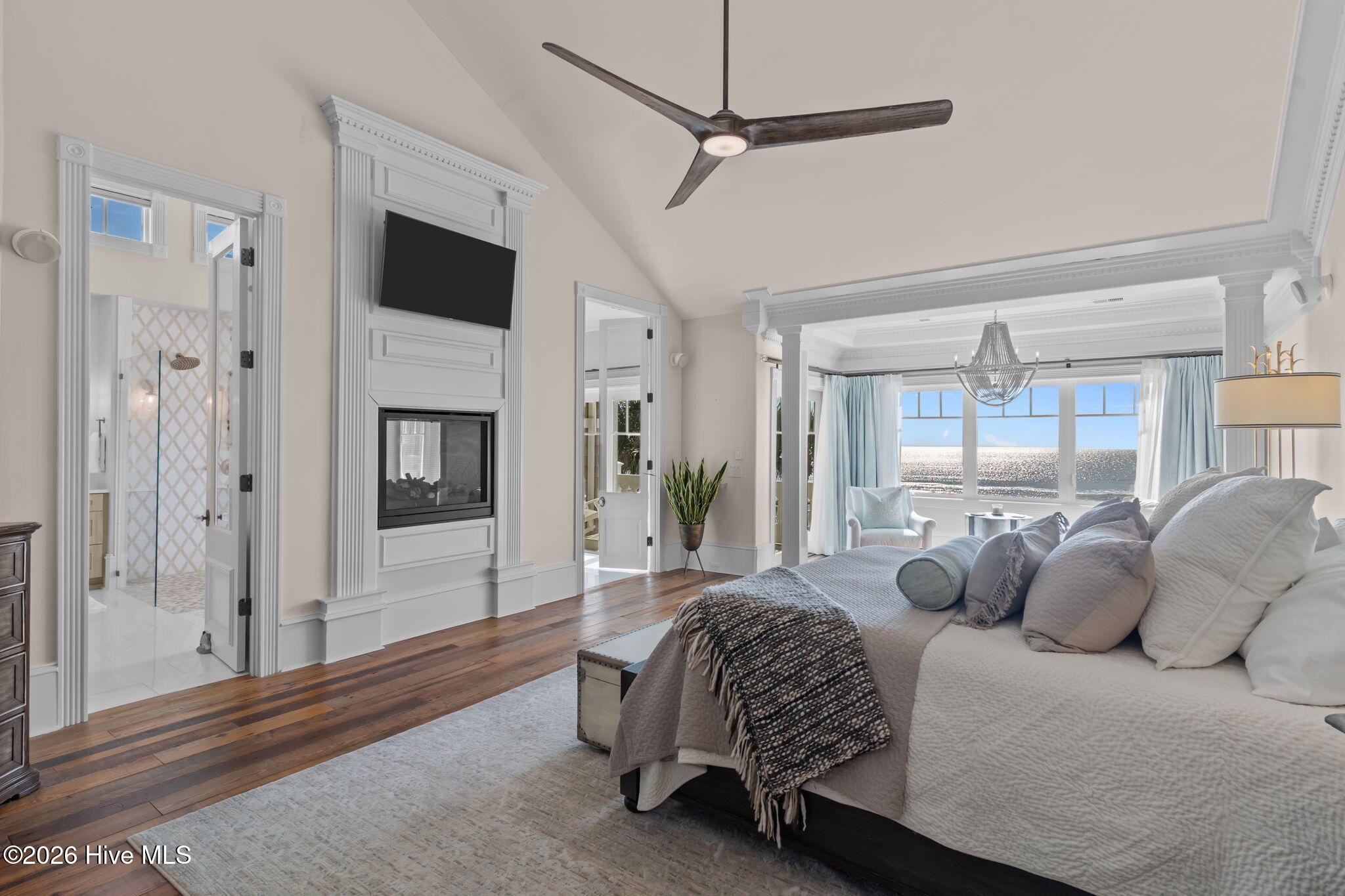 100552689 | Photo 48