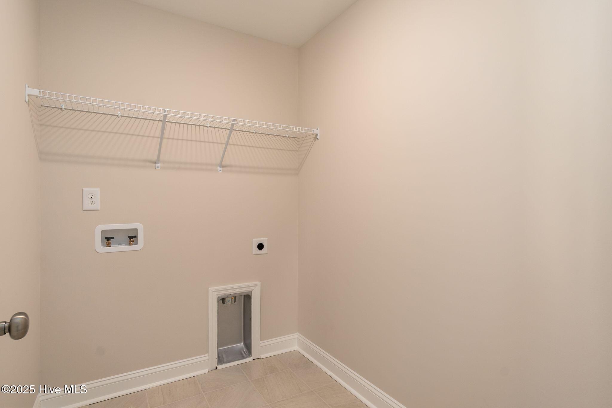 100531004 | Photo 41