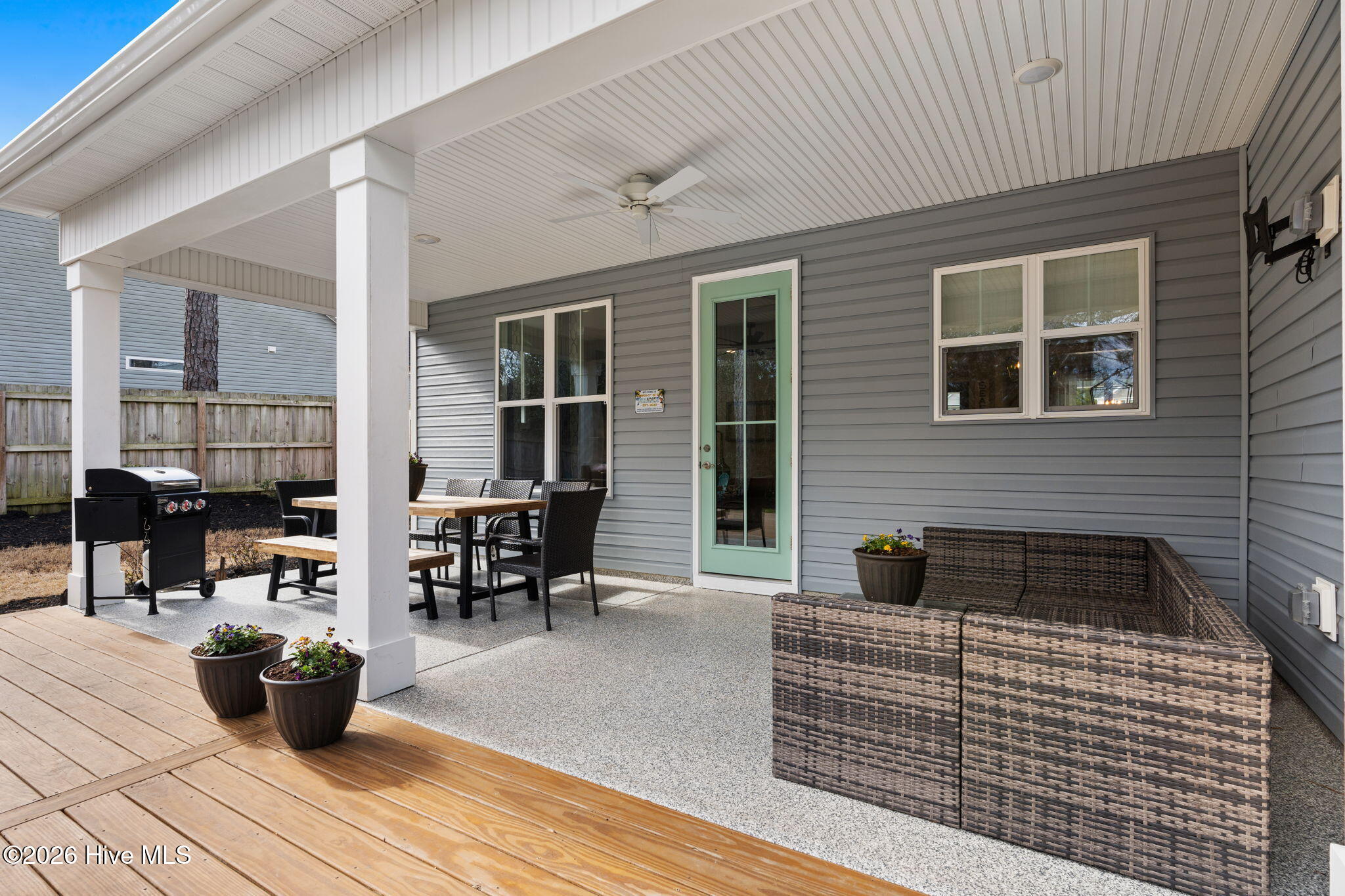 100551442 | Photo 22