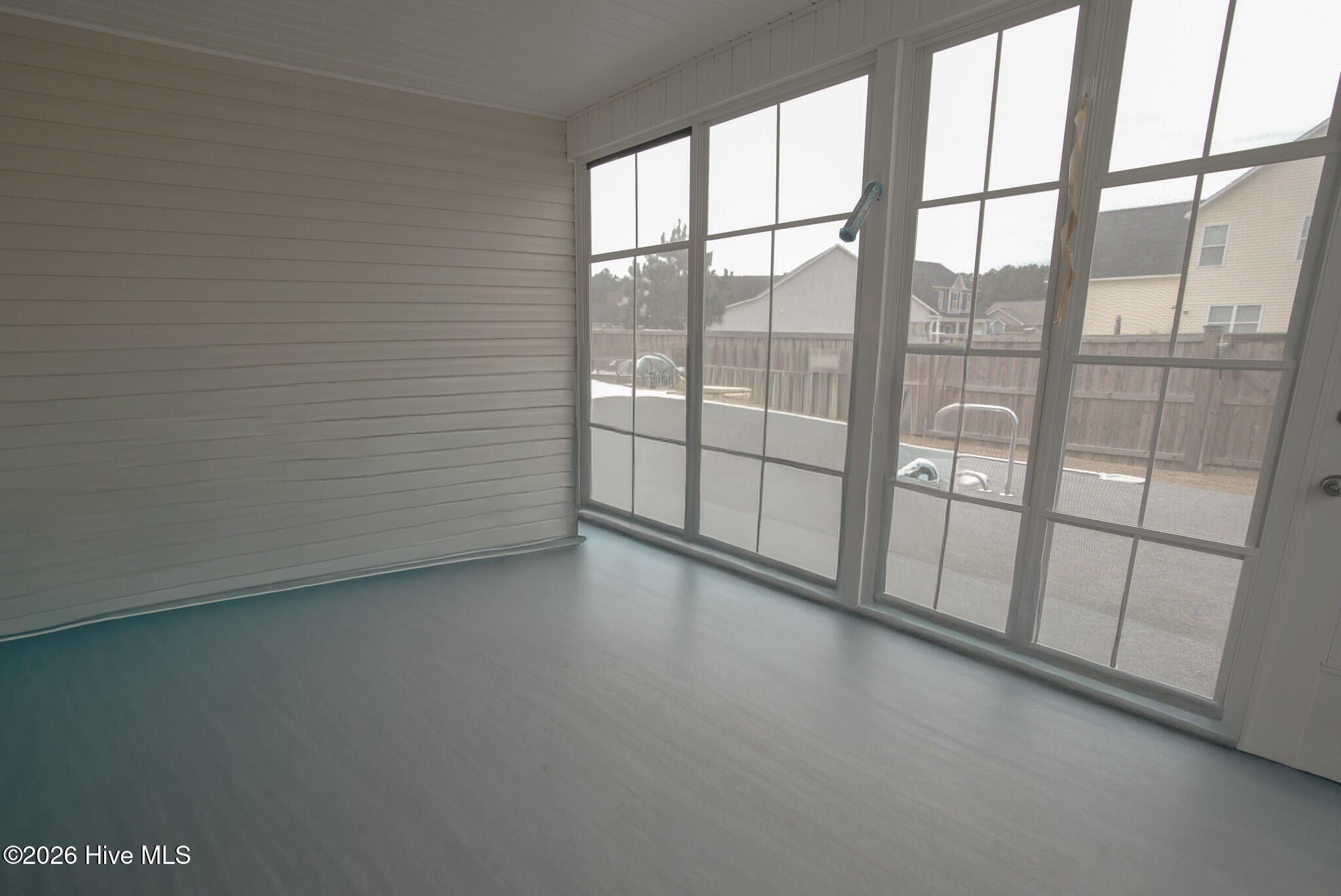 100553332 | Photo 18