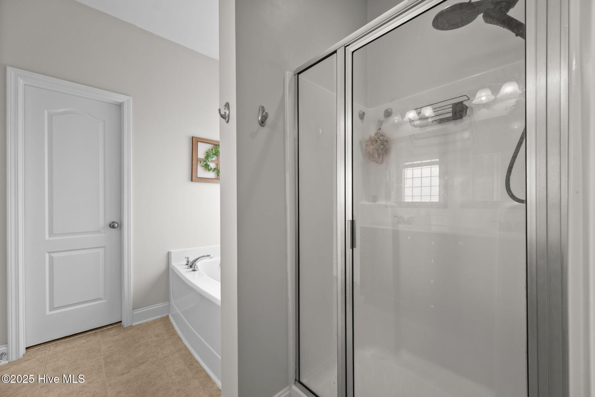 100543355 | Photo 25