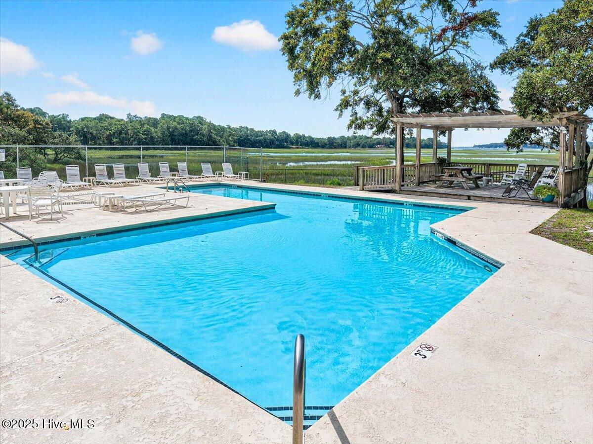 100530290 | Photo 63