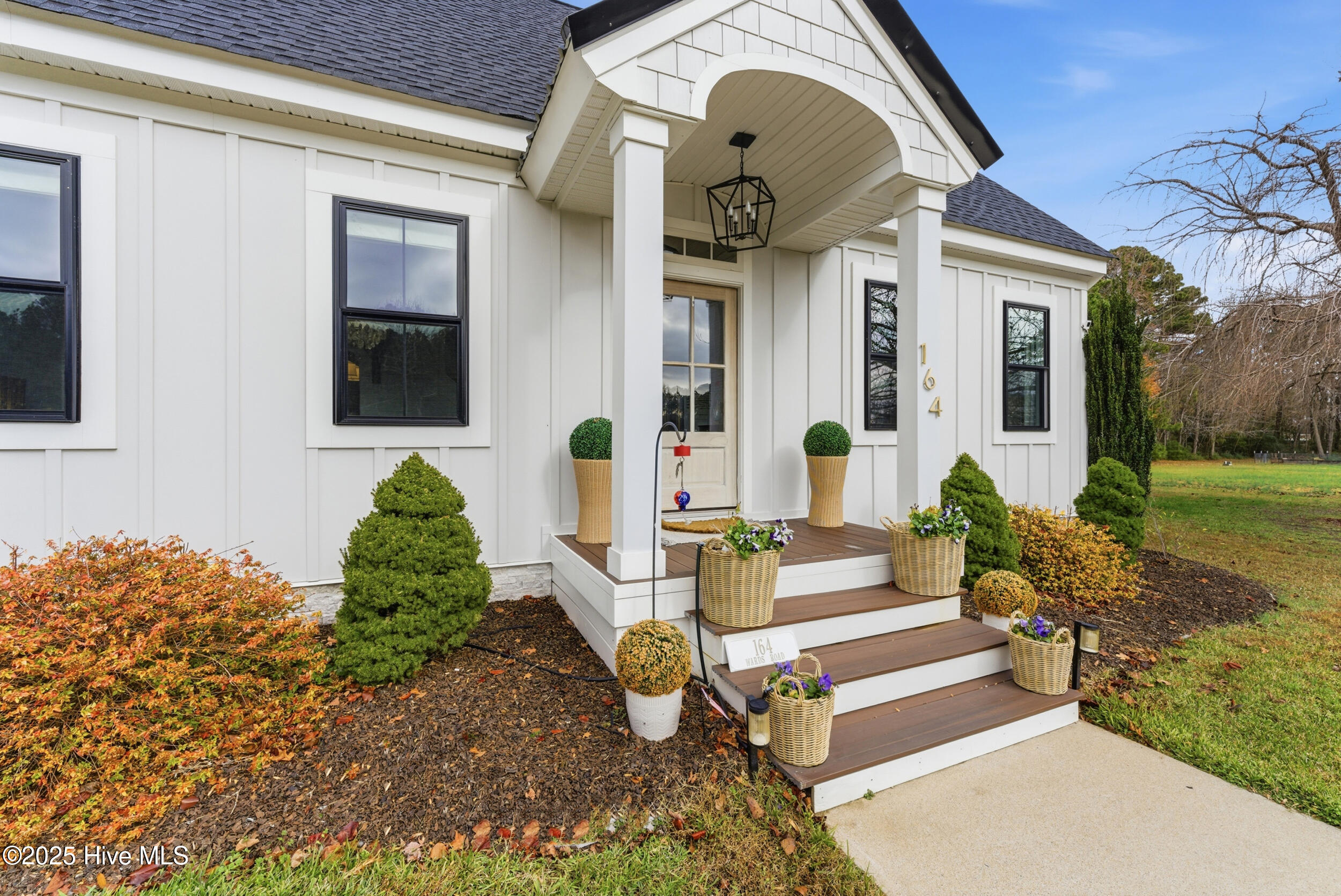 Homes for sale in Knotts Island, NC | 164 Wards Rd, Knotts Island, NC 27950 | MLS# 100544061