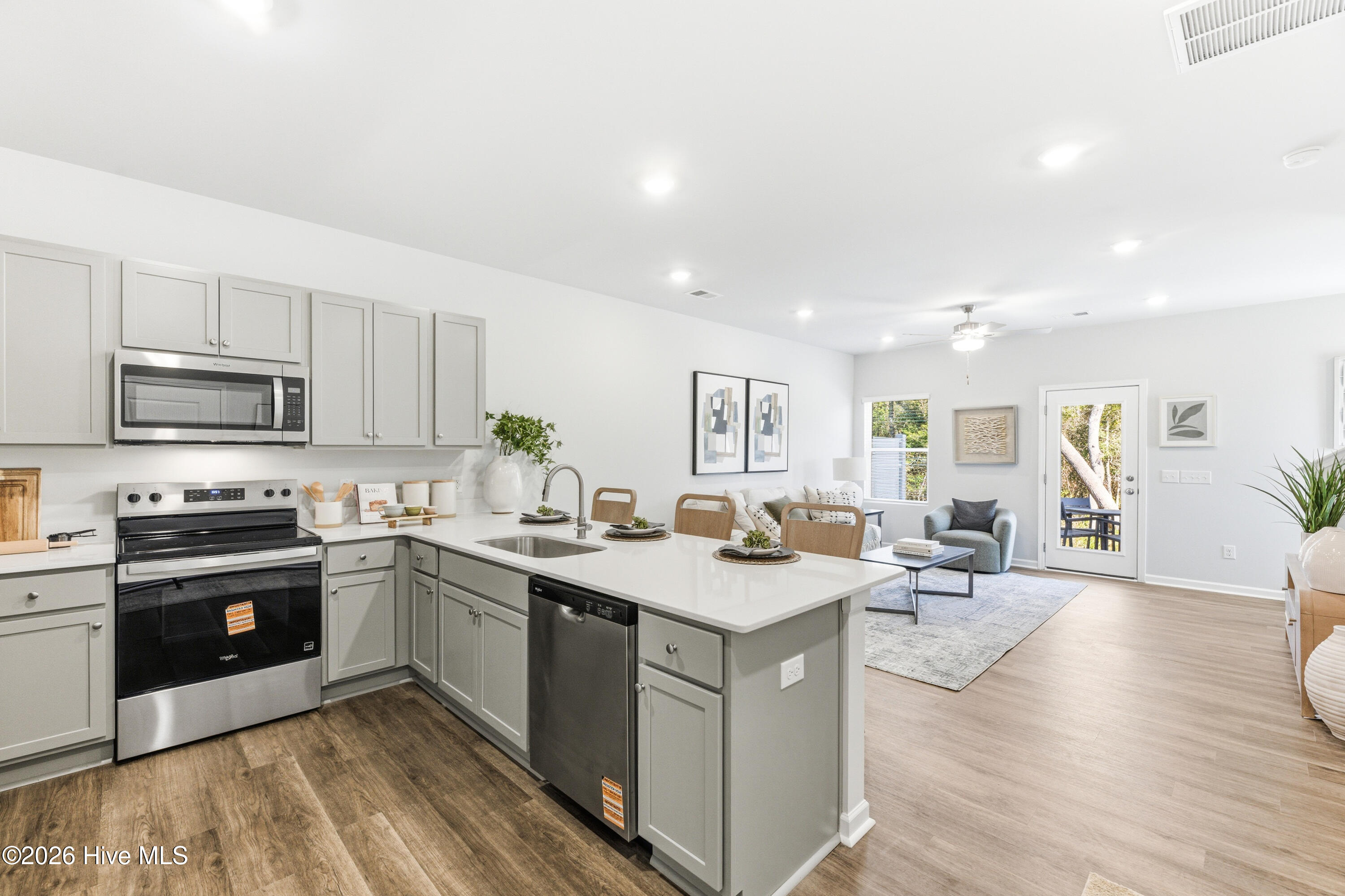 Photo 2 of Townhouse for sale at 615 Sandy Holw Dr, Jacksonville, NC 28540 | MLS# 100604861 | Listing updated on 2026-09-19