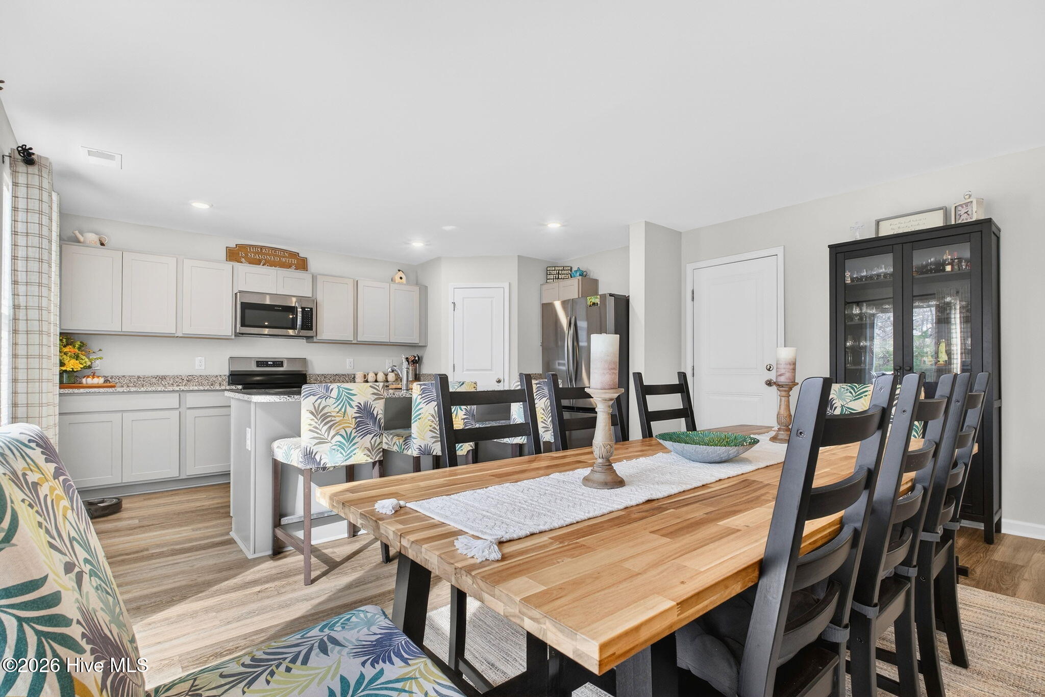 100556133 | Photo 10