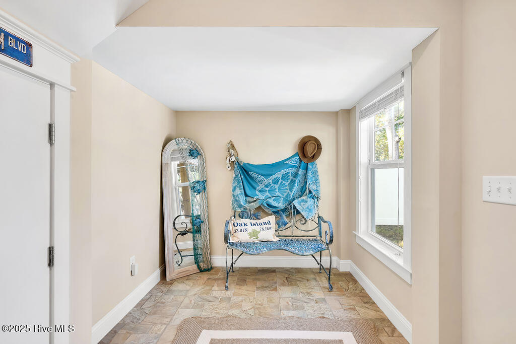 100539026 | Photo 65