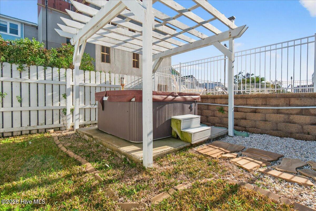 100549293 | Photo 86