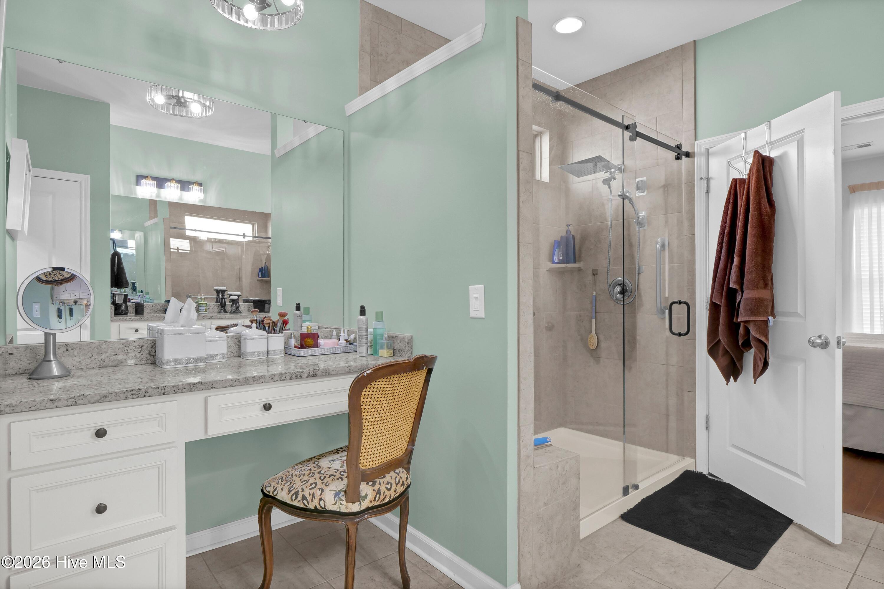 100554941 | Photo 21