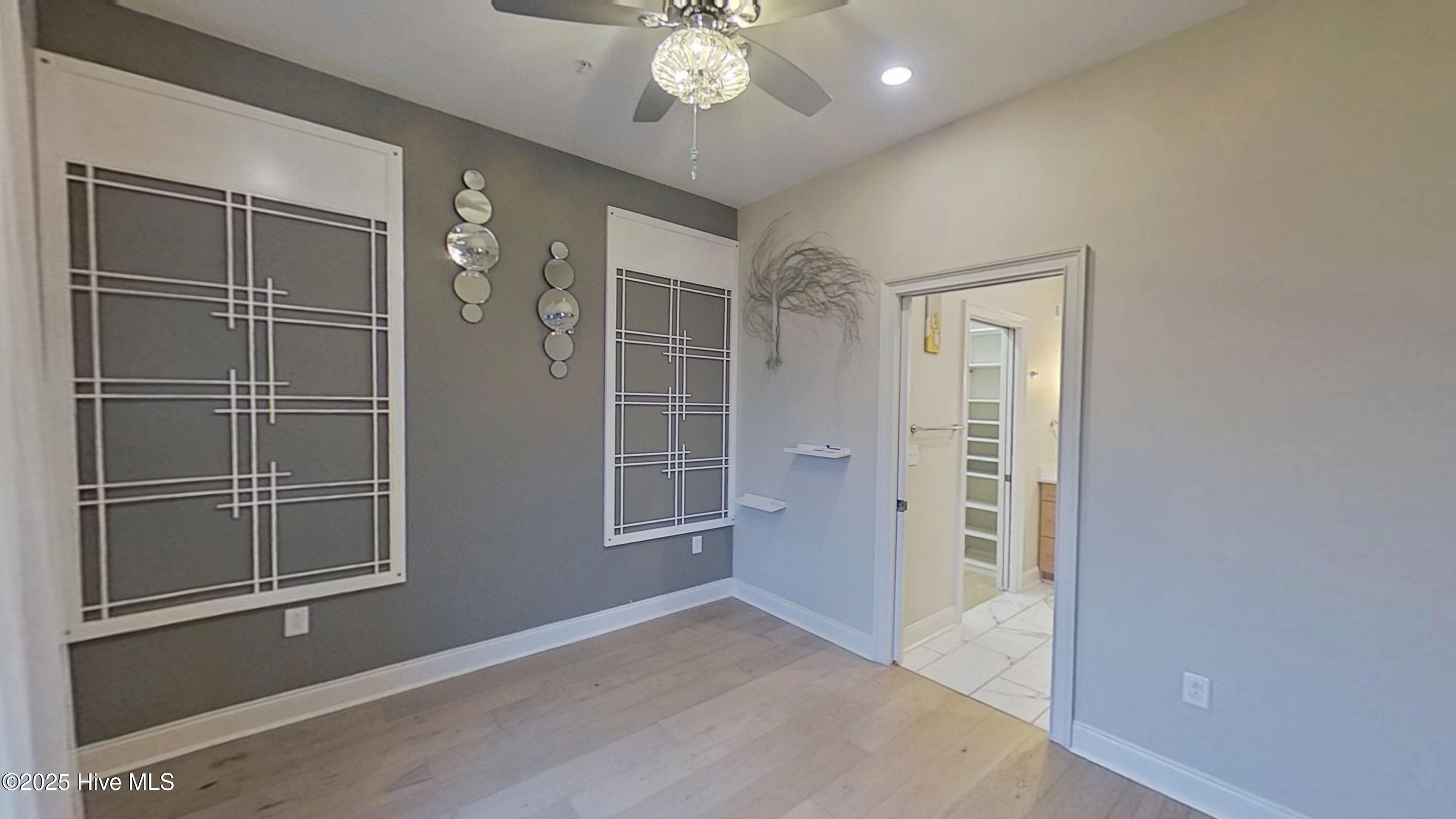 100544606 | Photo 13