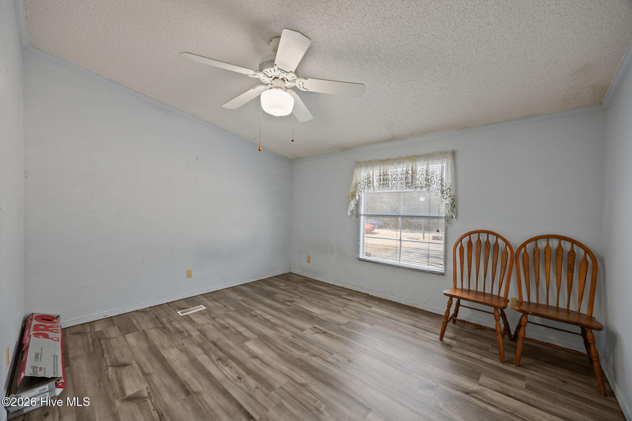 100554674 | Photo 23