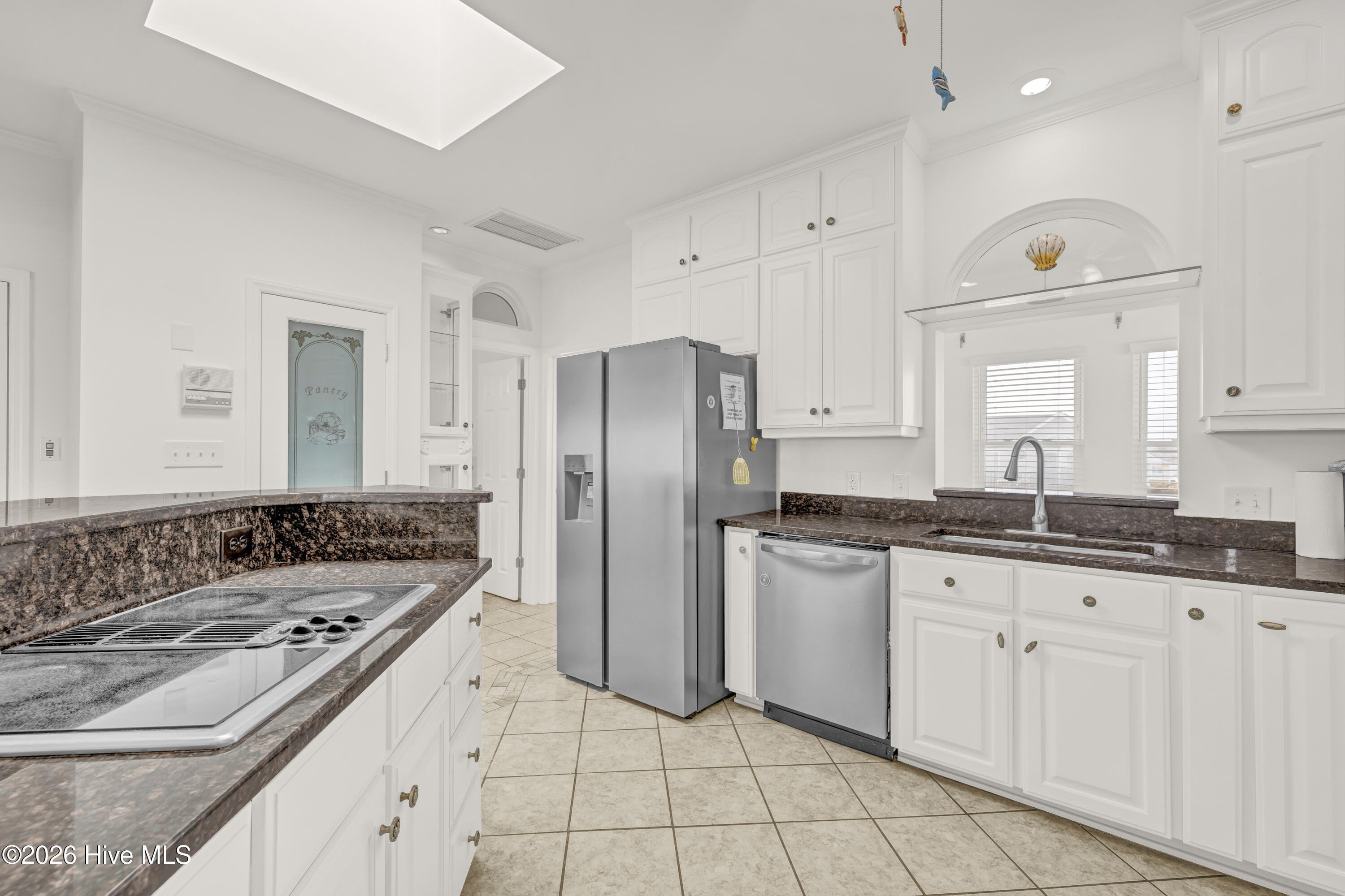 100558701 | Photo 21