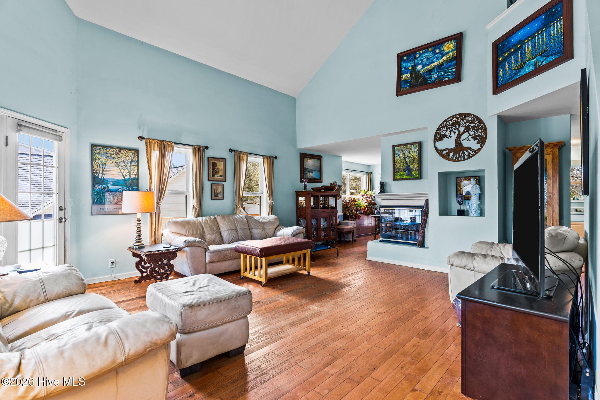 100564458 | Photo 14