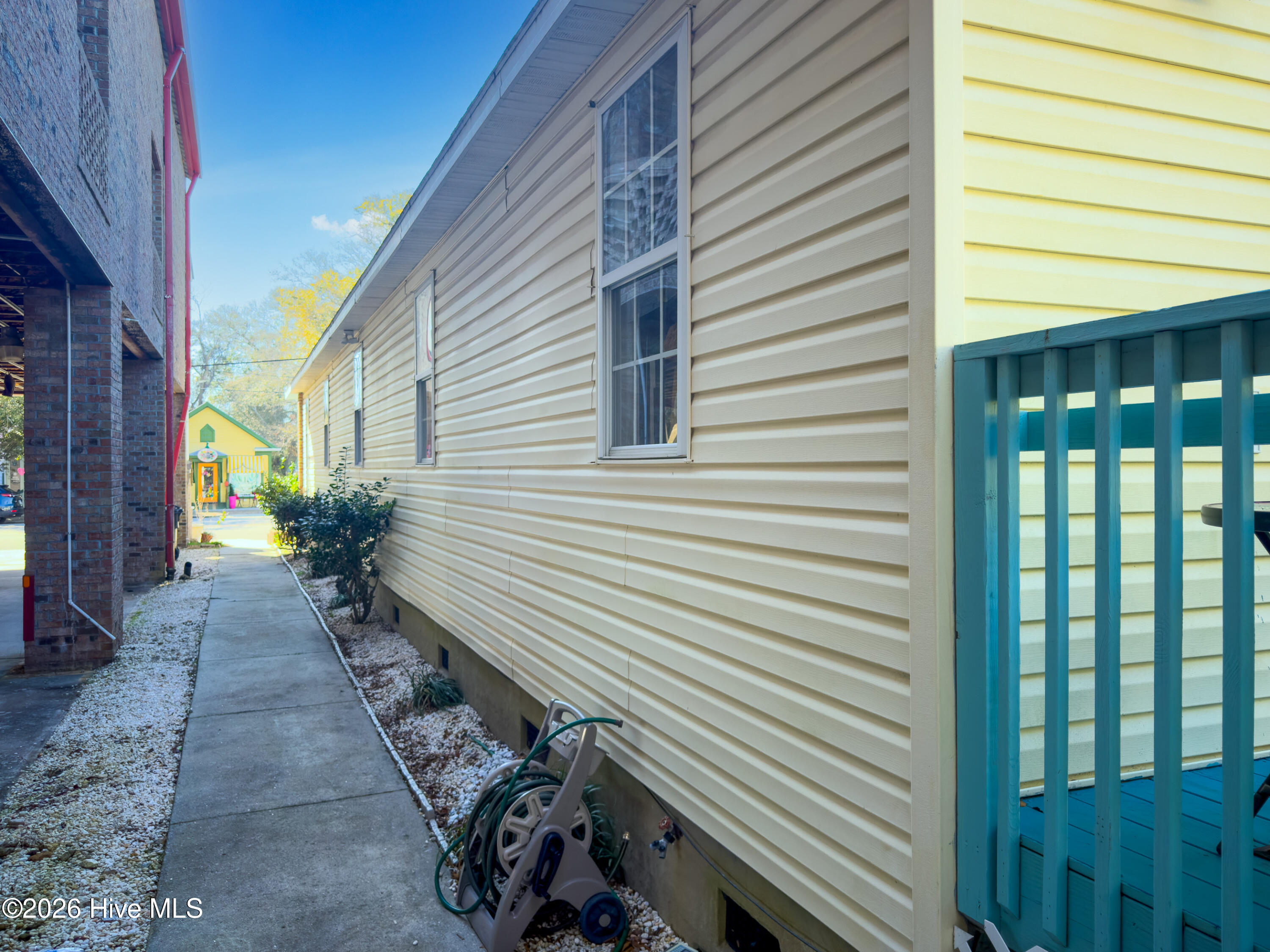 100556890 | Photo 32