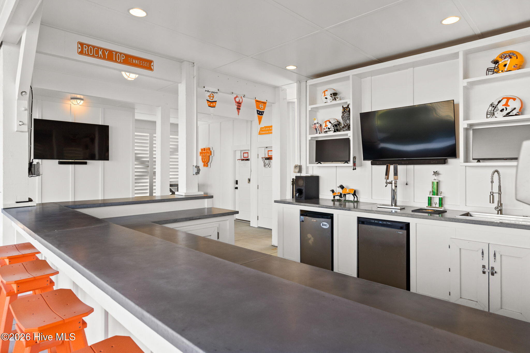 100562376 | Photo 45