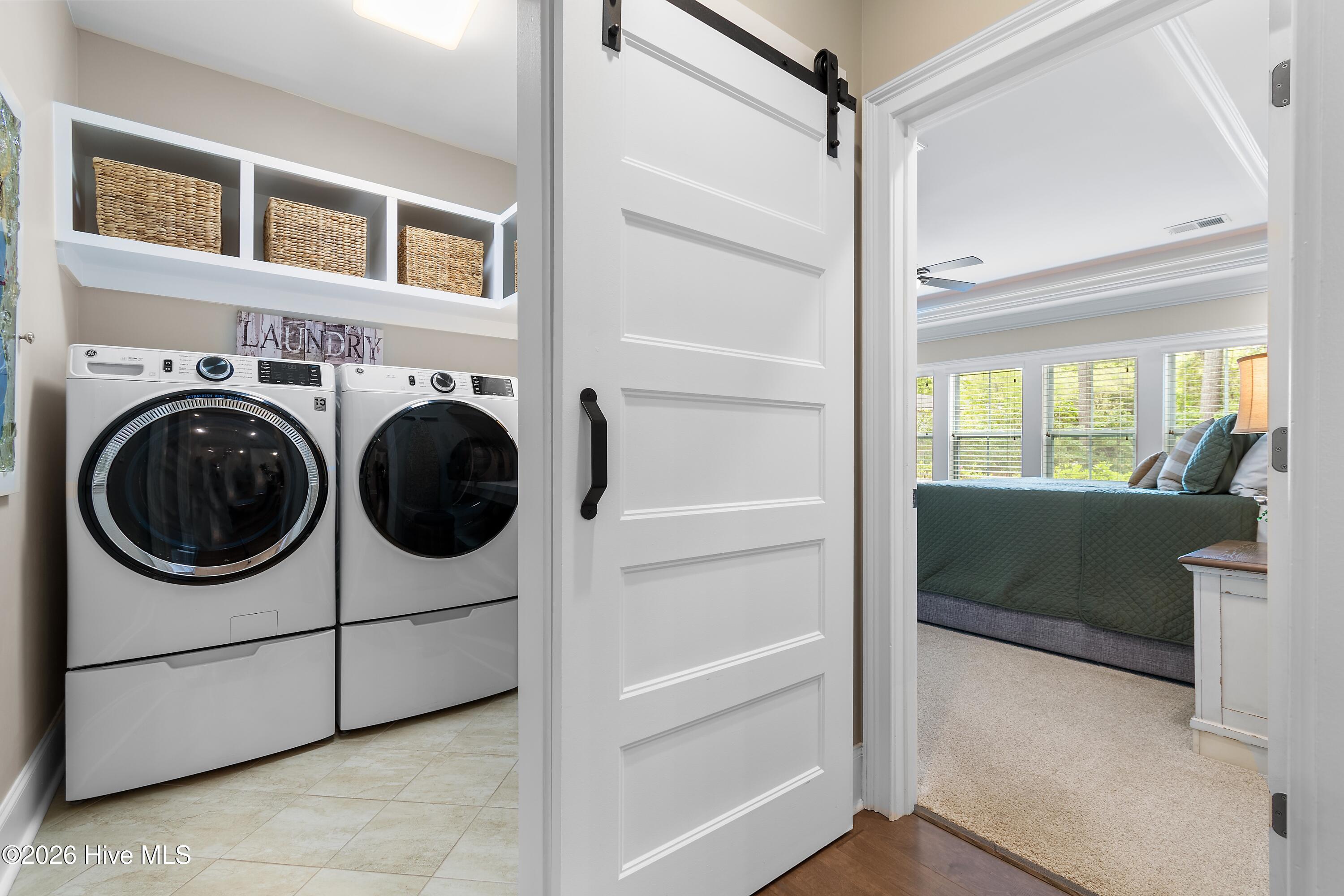 100565384 | Photo 26