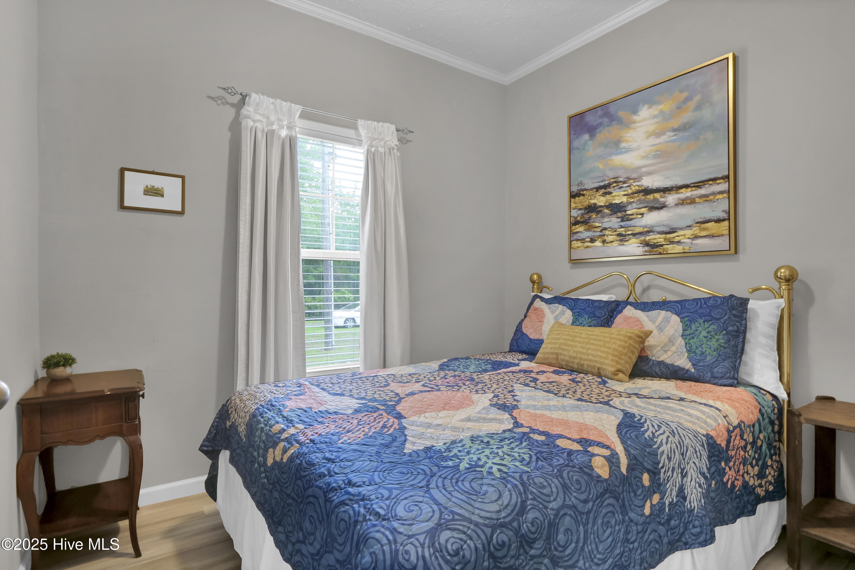 100557833 | Photo 25