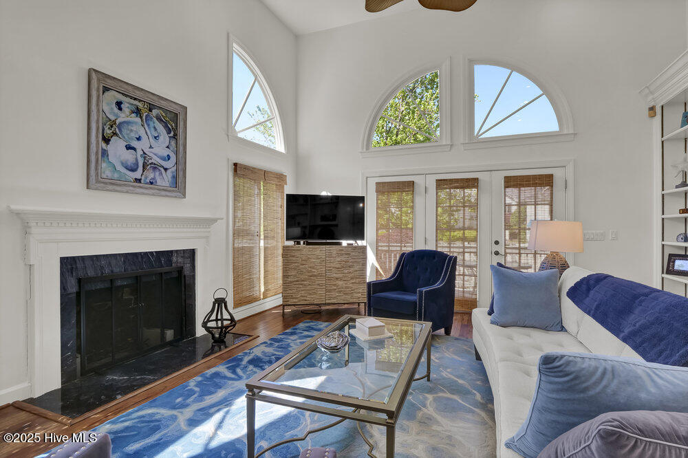 100551135 | Photo 13