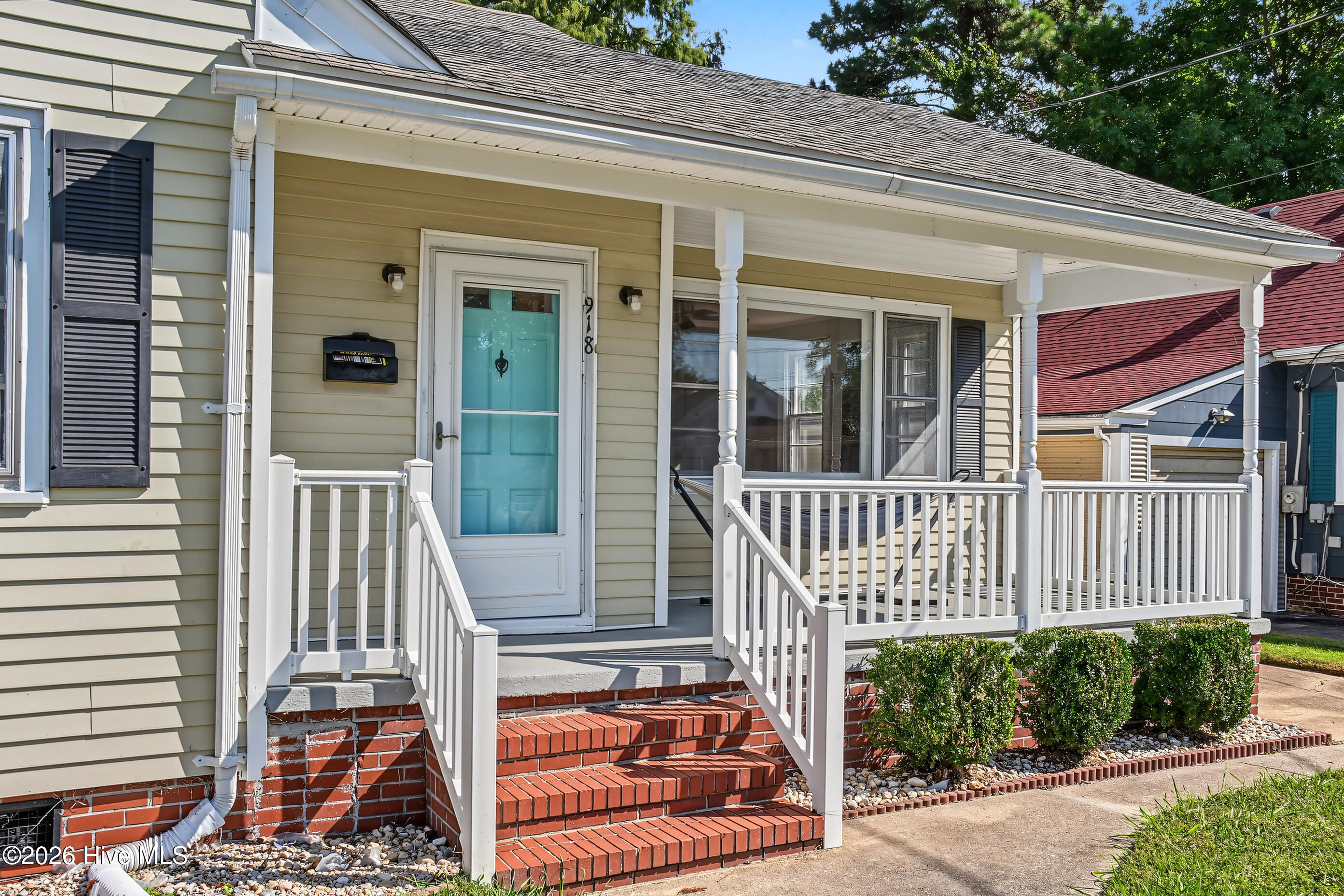 Photo 4 of Single family home for sale at 918 Woodruff Ave, Elizabeth City, NC 27909 | MLS# 100607955 | Listing updated on 2026-10-05