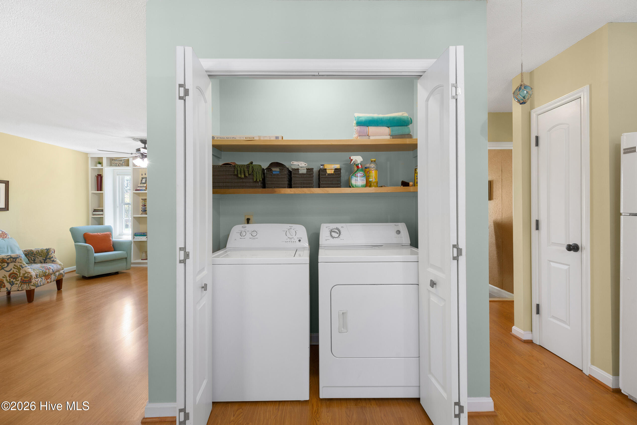 100565363 | Photo 28