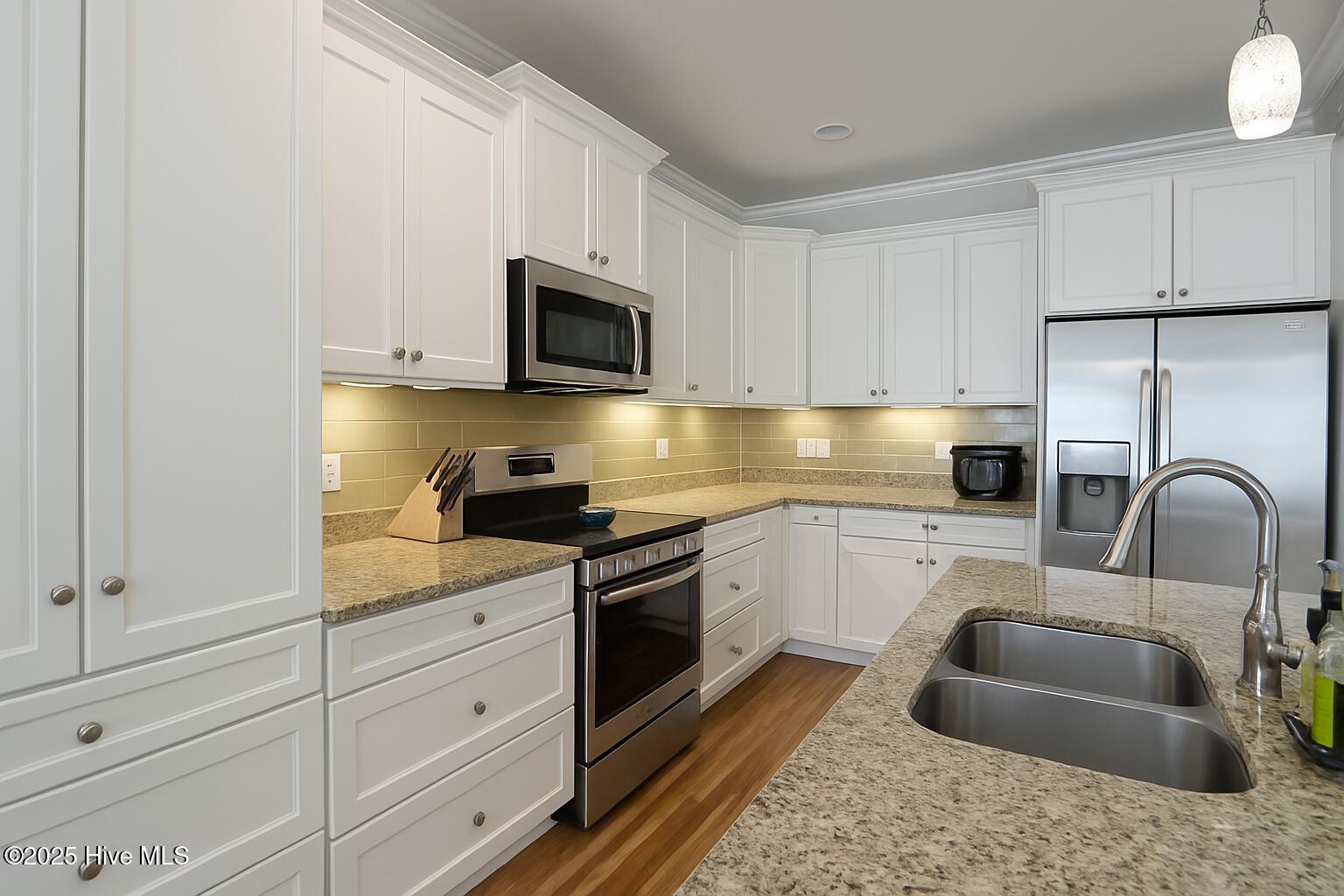 100539701 | Photo 17