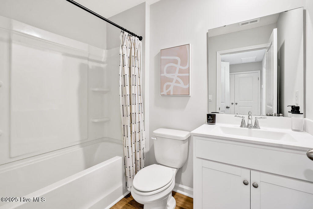 100545986 | Photo 21