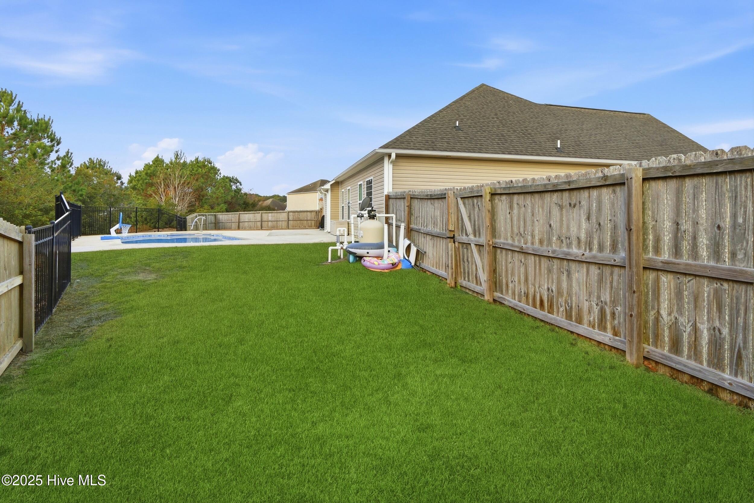 100545601 | Photo 54