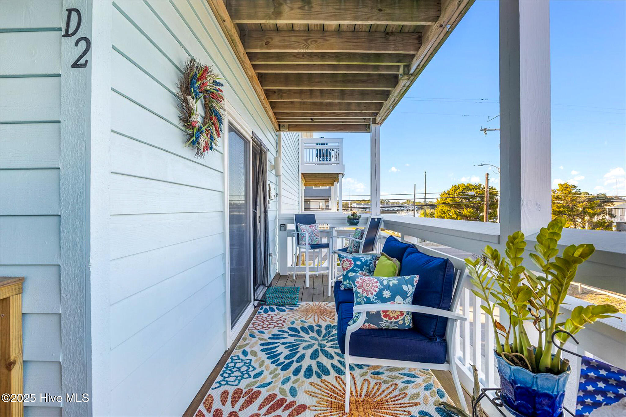 100541964 | Photo 22