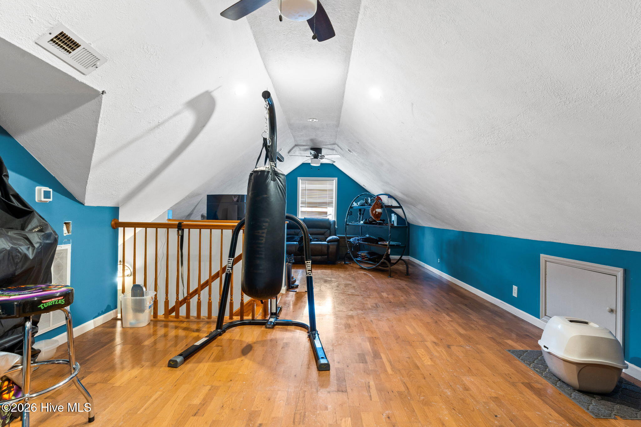 100556346 | Photo 10