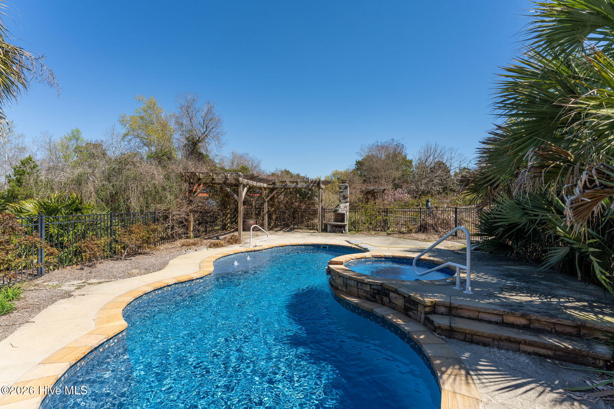 100552056 | Photo 62