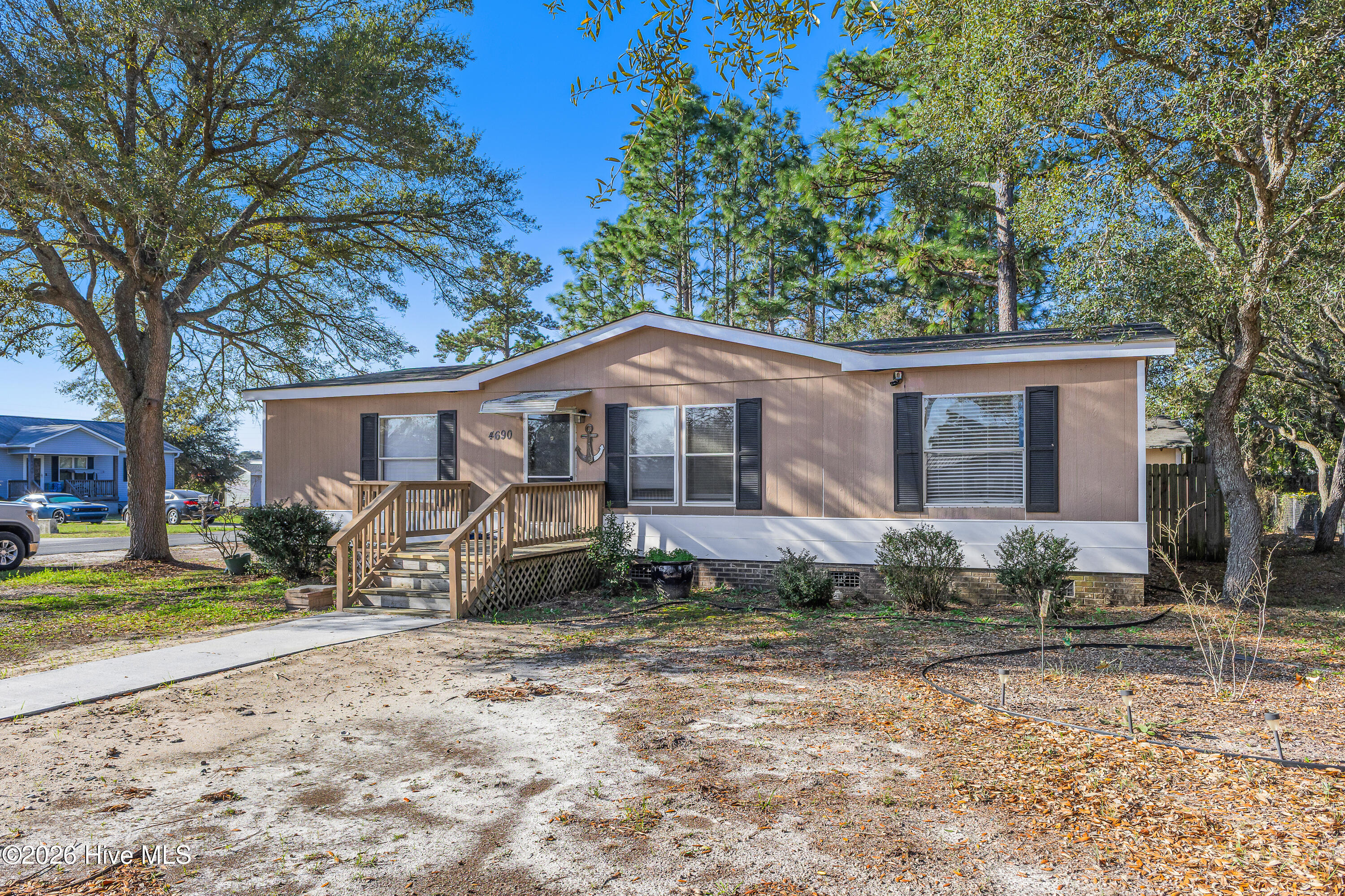 100564179 | Photo 36