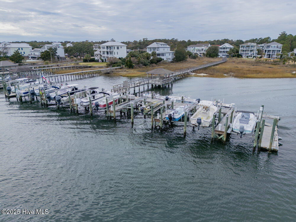 100542782 | Photo 72