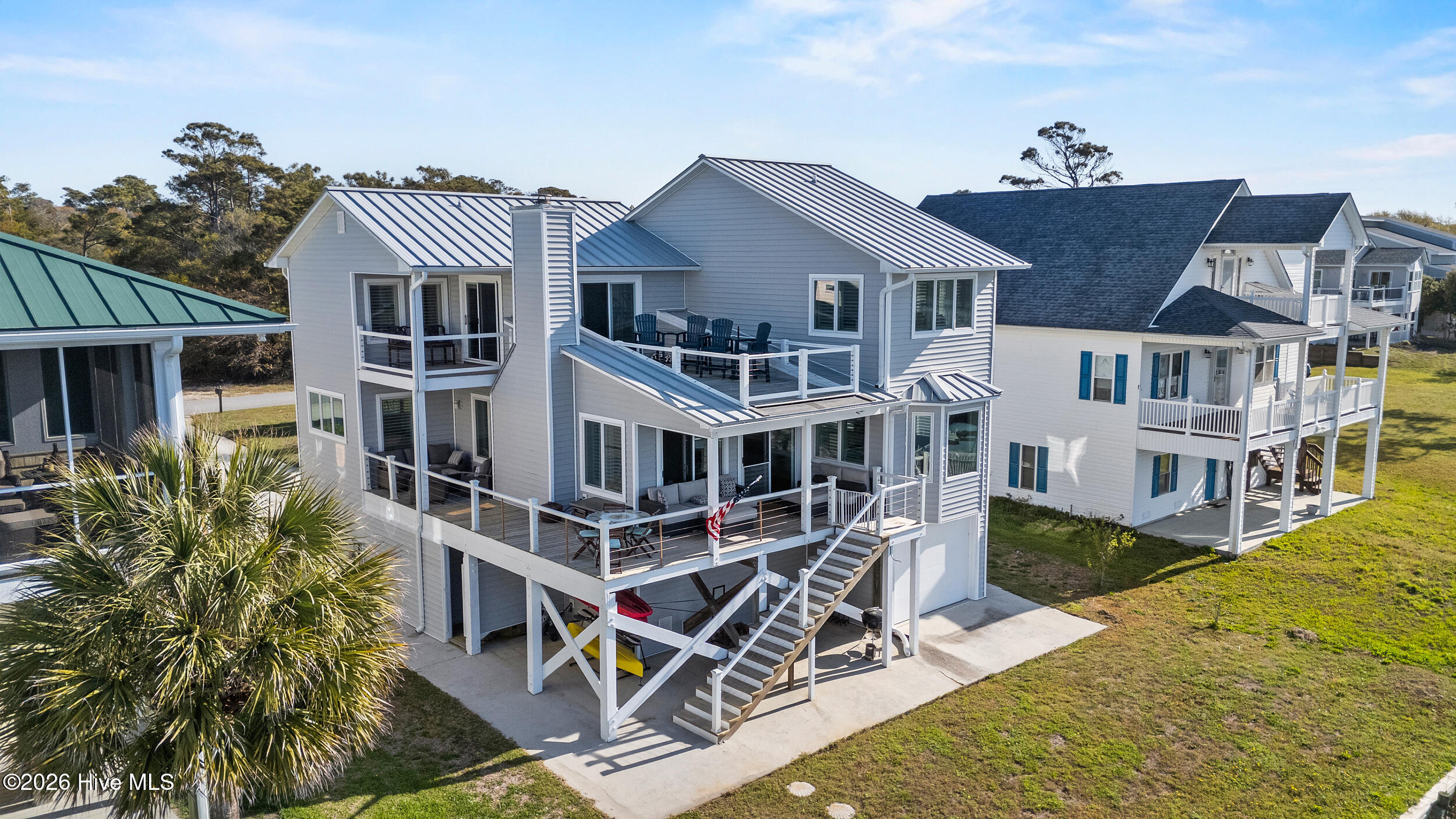 100564811 | Photo 78