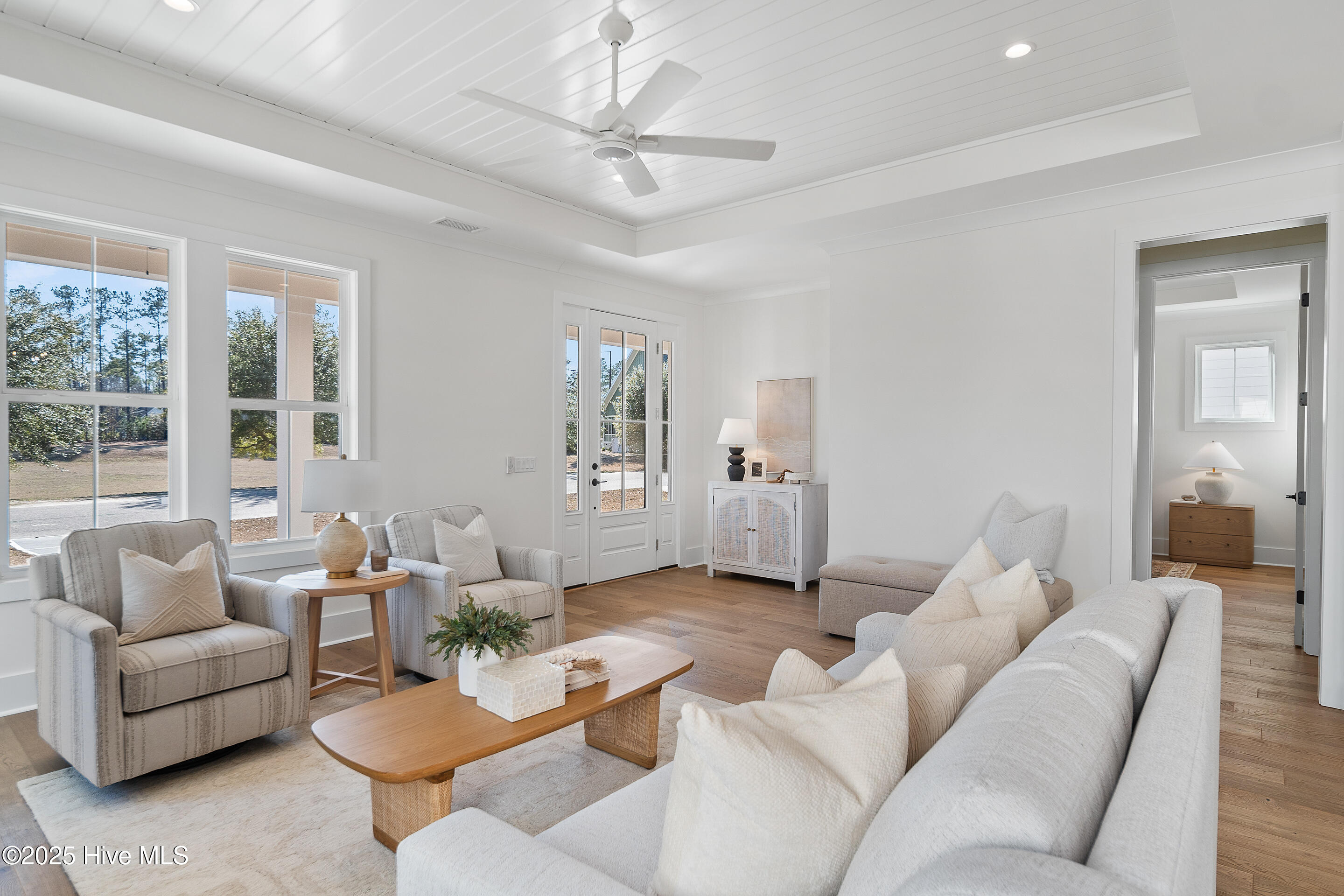 100454748 | Photo 13